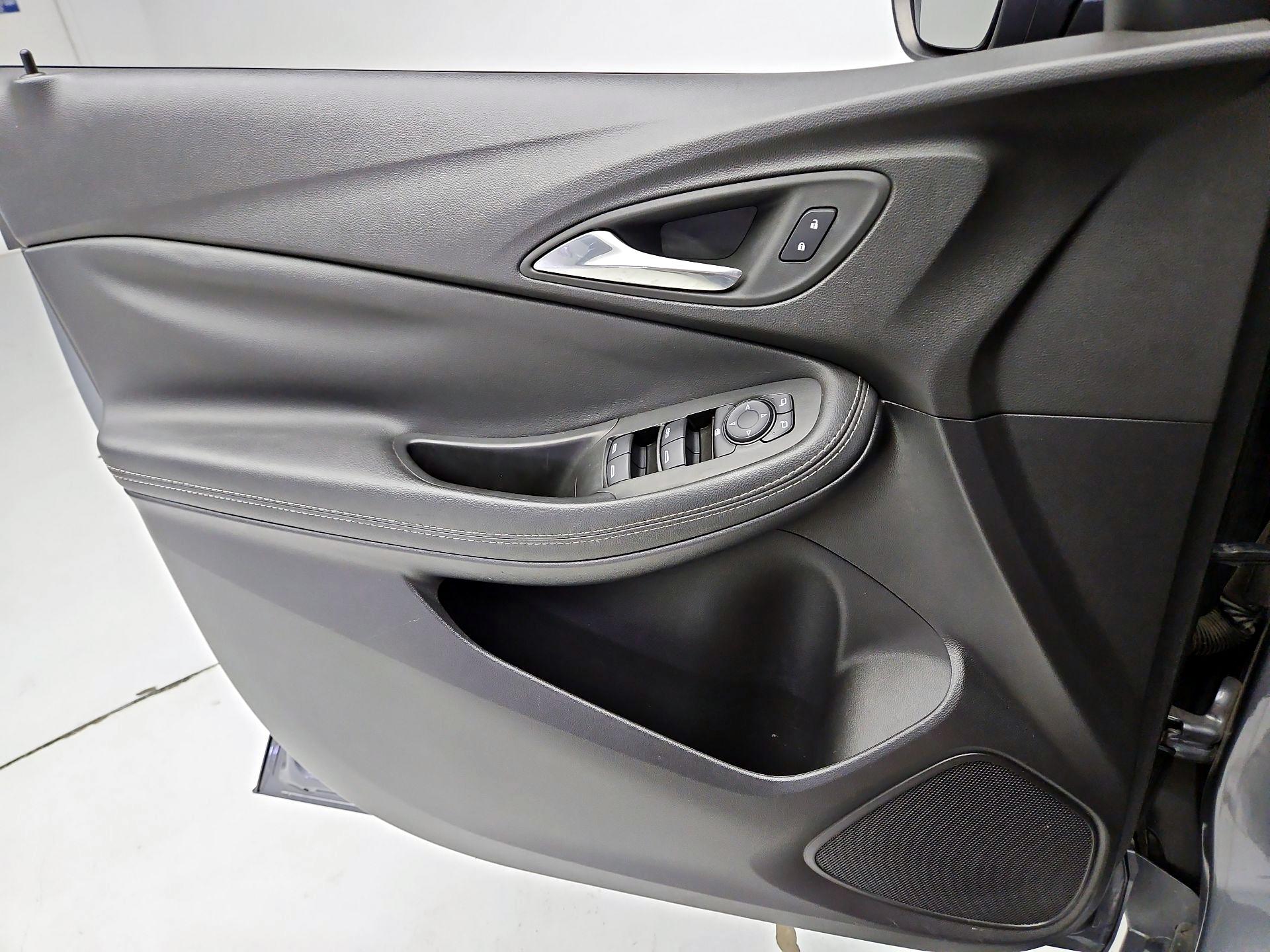 Thumbnail: 2021 Buick Encore GX - 12