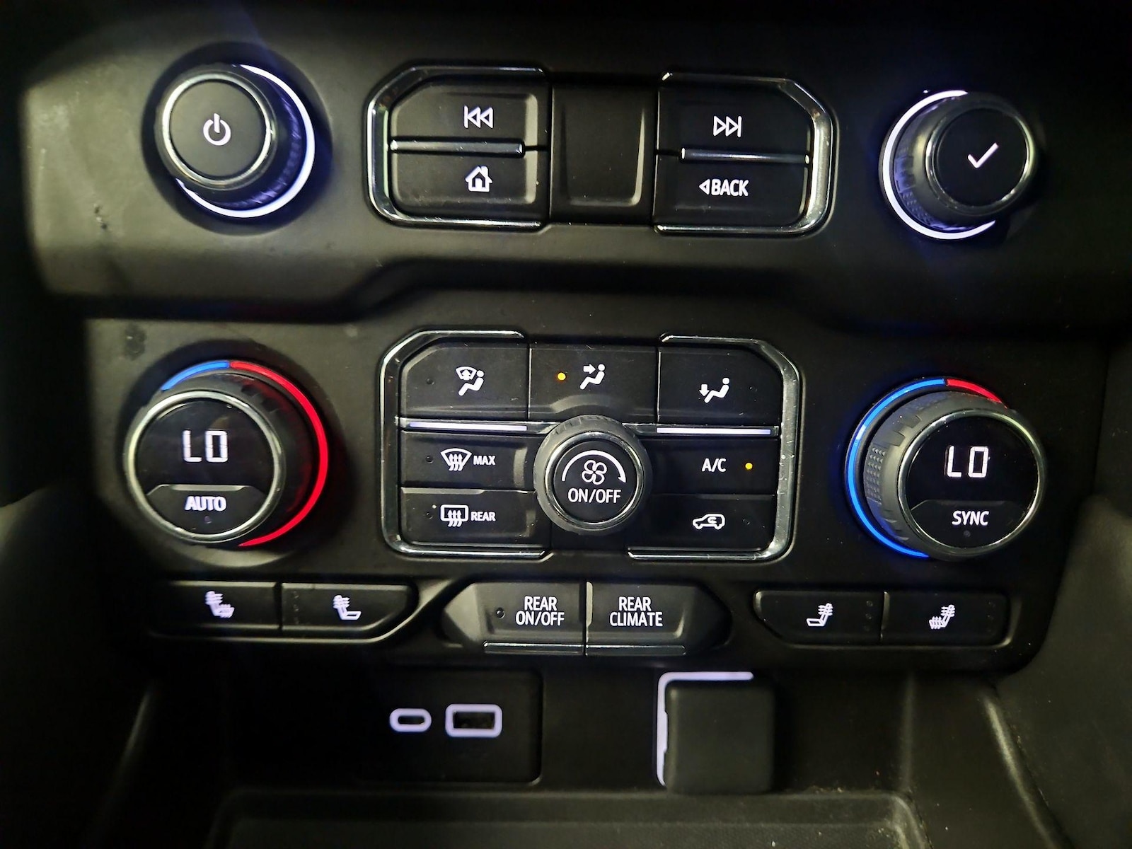 2022 Chevrolet Tahoe Z71 - Photo 17