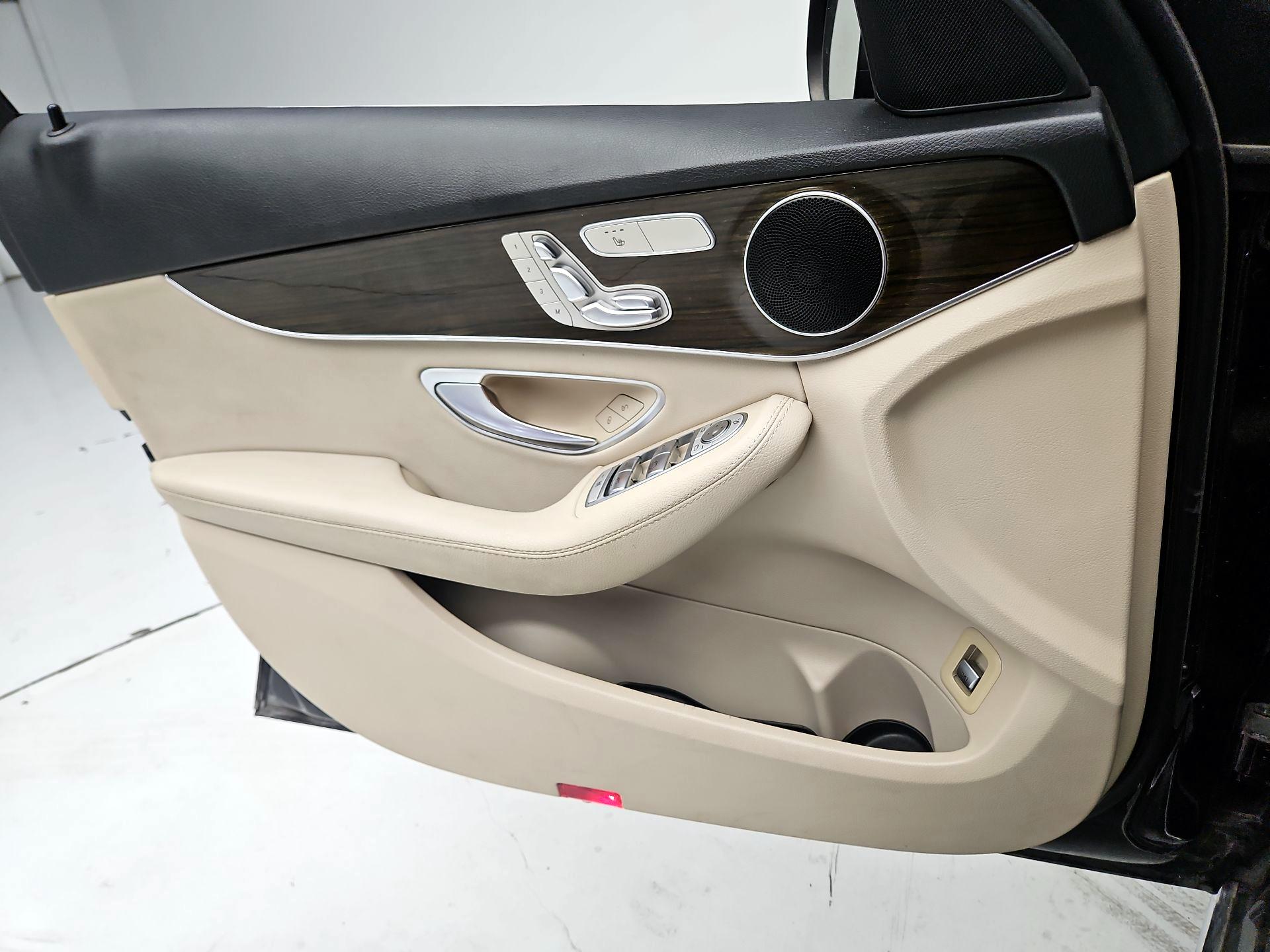 Thumbnail: 2019 Mercedes-Benz C-Class - 12