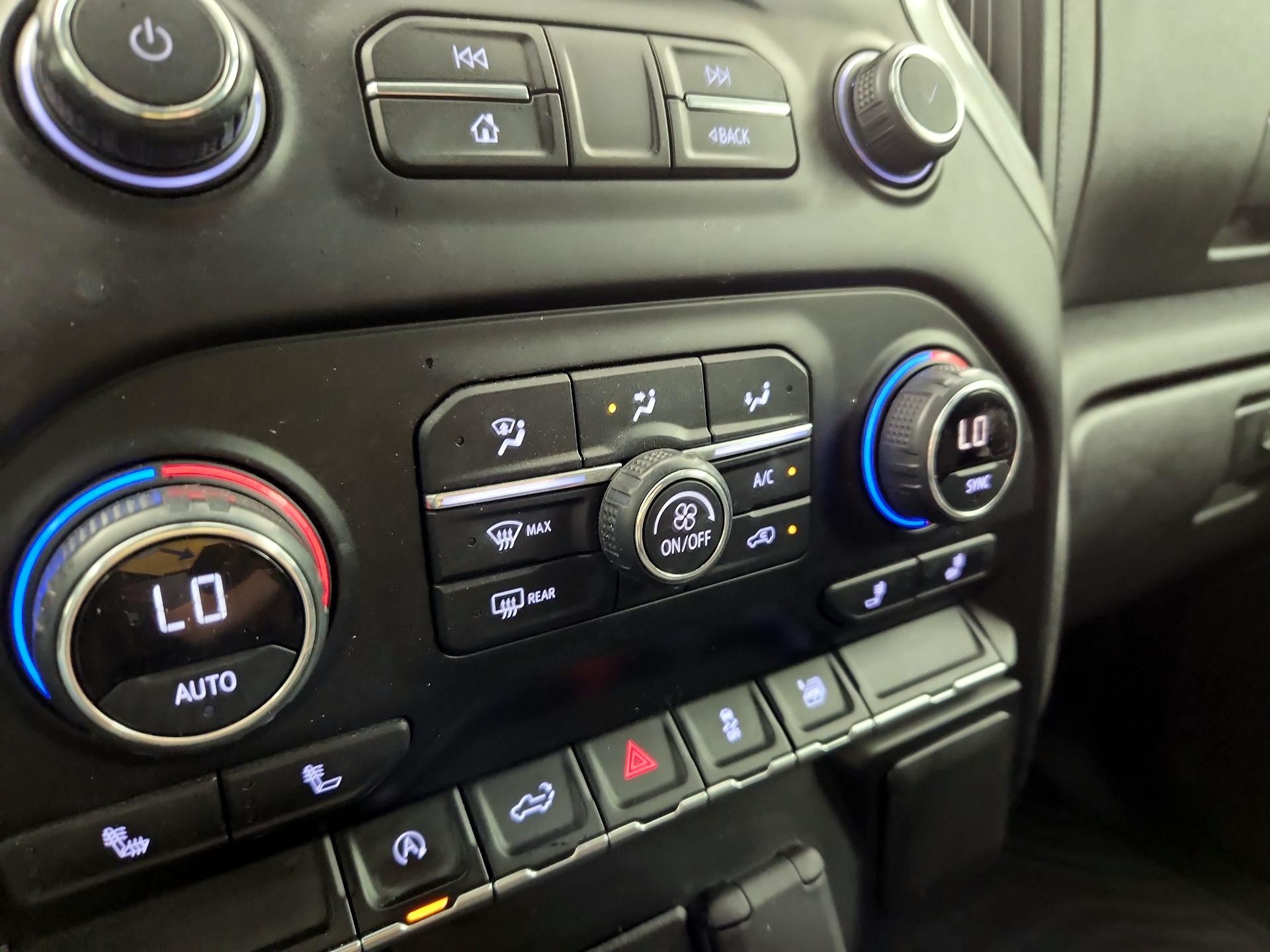 Thumbnail: 2020 Chevrolet Silverado 1500 - 16