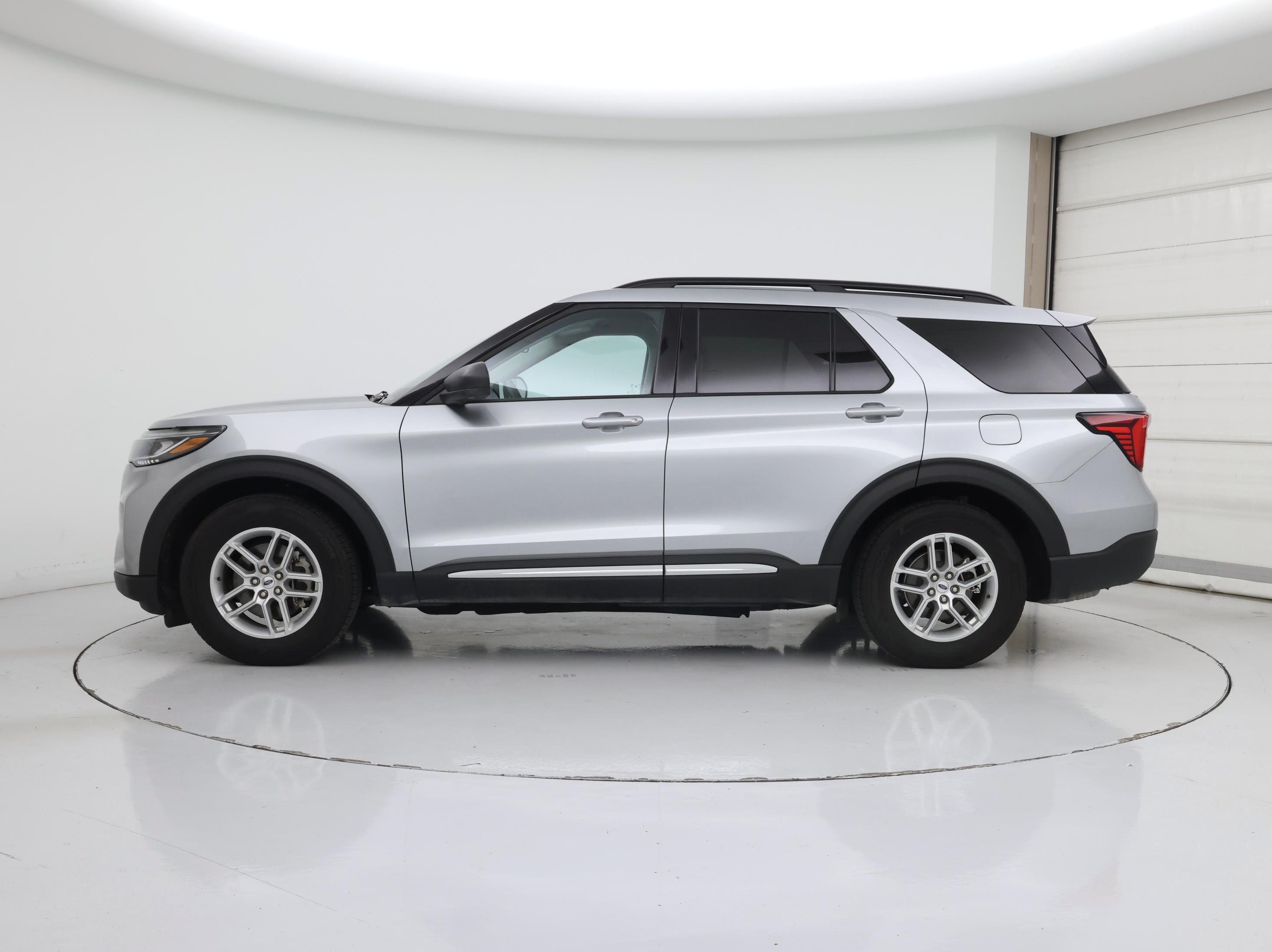 Thumbnail: 2025 Ford Explorer - 3