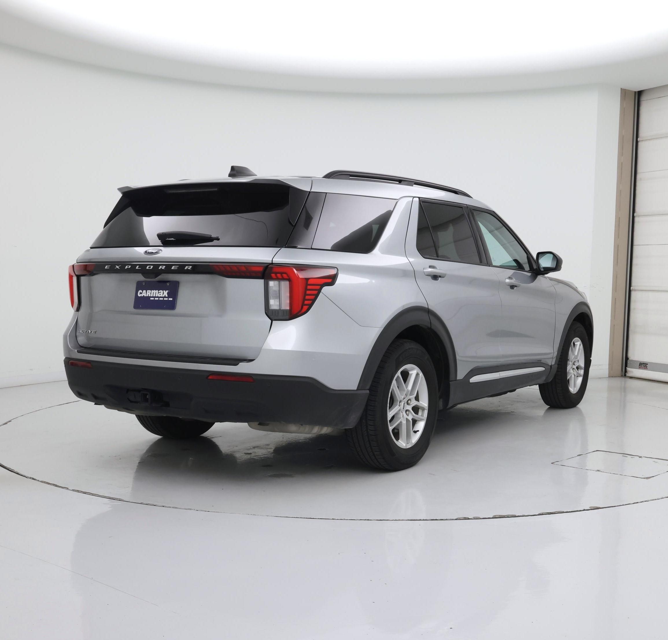 Thumbnail: 2025 Ford Explorer - 8
