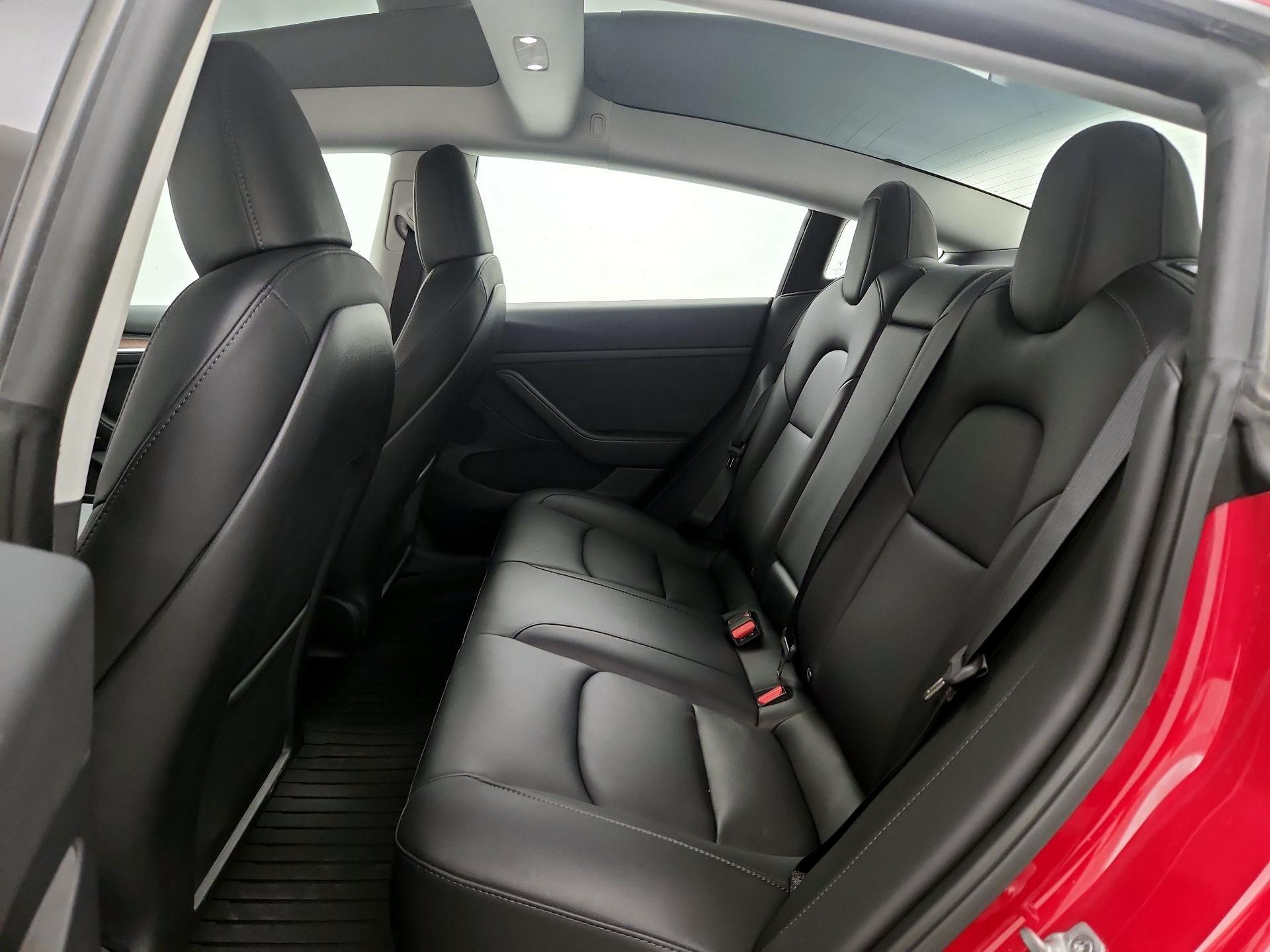 Thumbnail: 2023 Tesla Model 3 - 19