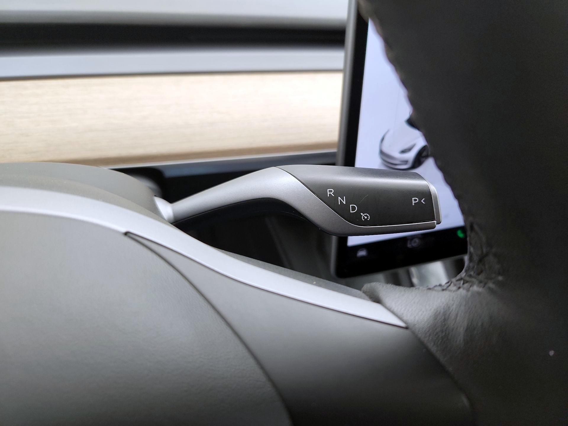 Thumbnail: 2022 Tesla Model 3 - 17