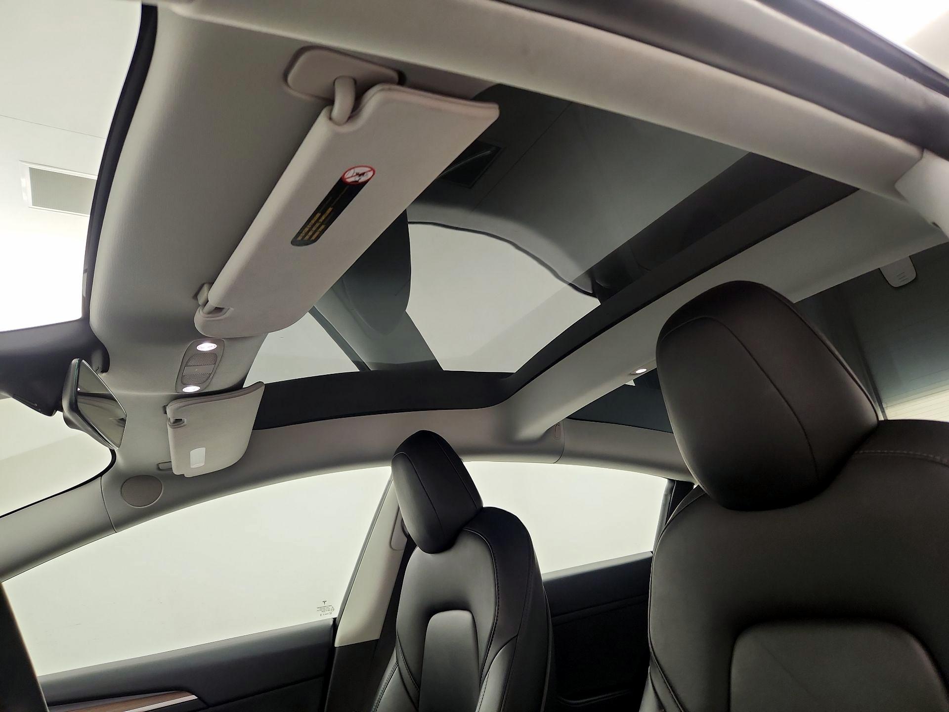 Thumbnail: 2022 Tesla Model 3 - 19