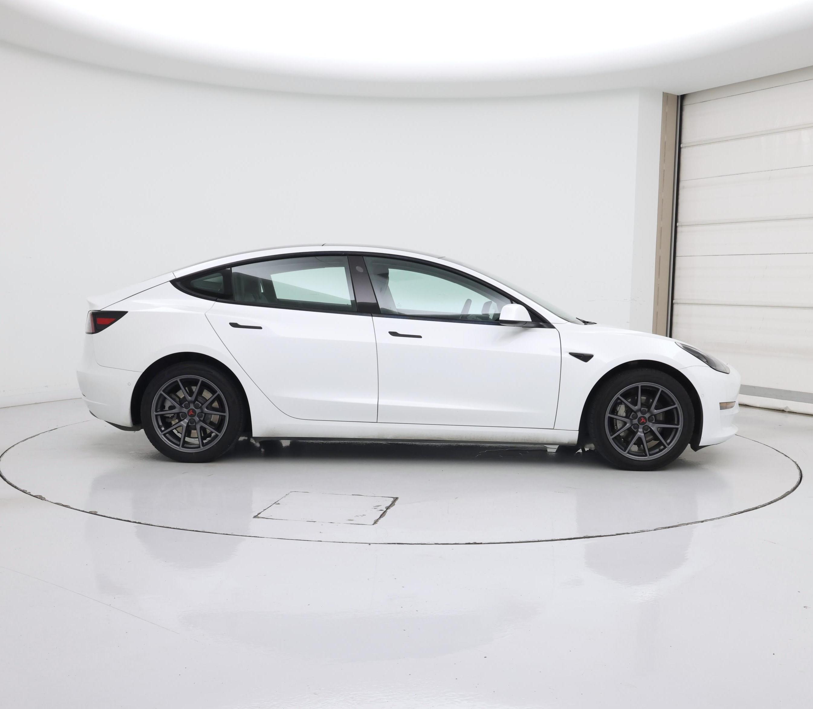 Thumbnail: 2022 Tesla Model 3 - 7