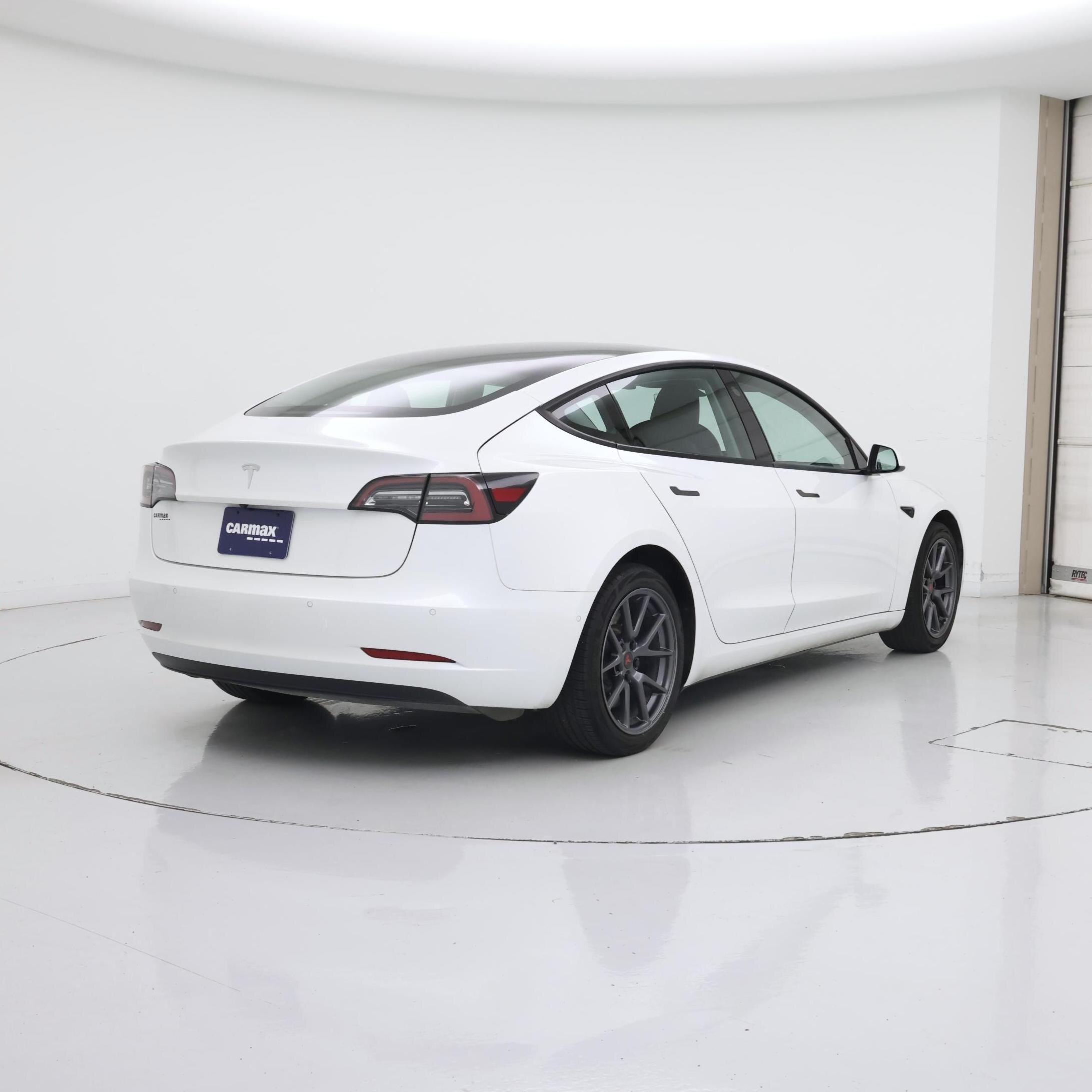 Thumbnail: 2022 Tesla Model 3 - 8