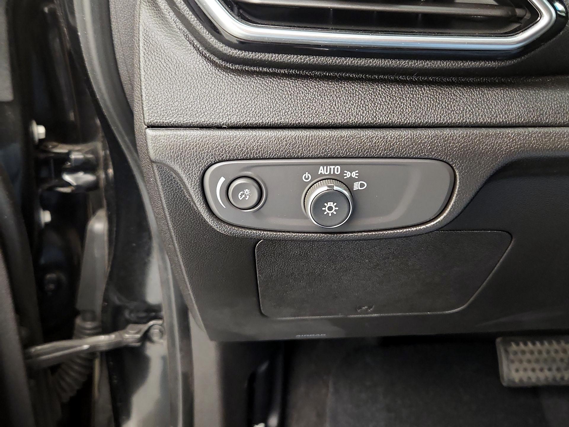 Thumbnail: 2023 Chevrolet Bolt EV - 13