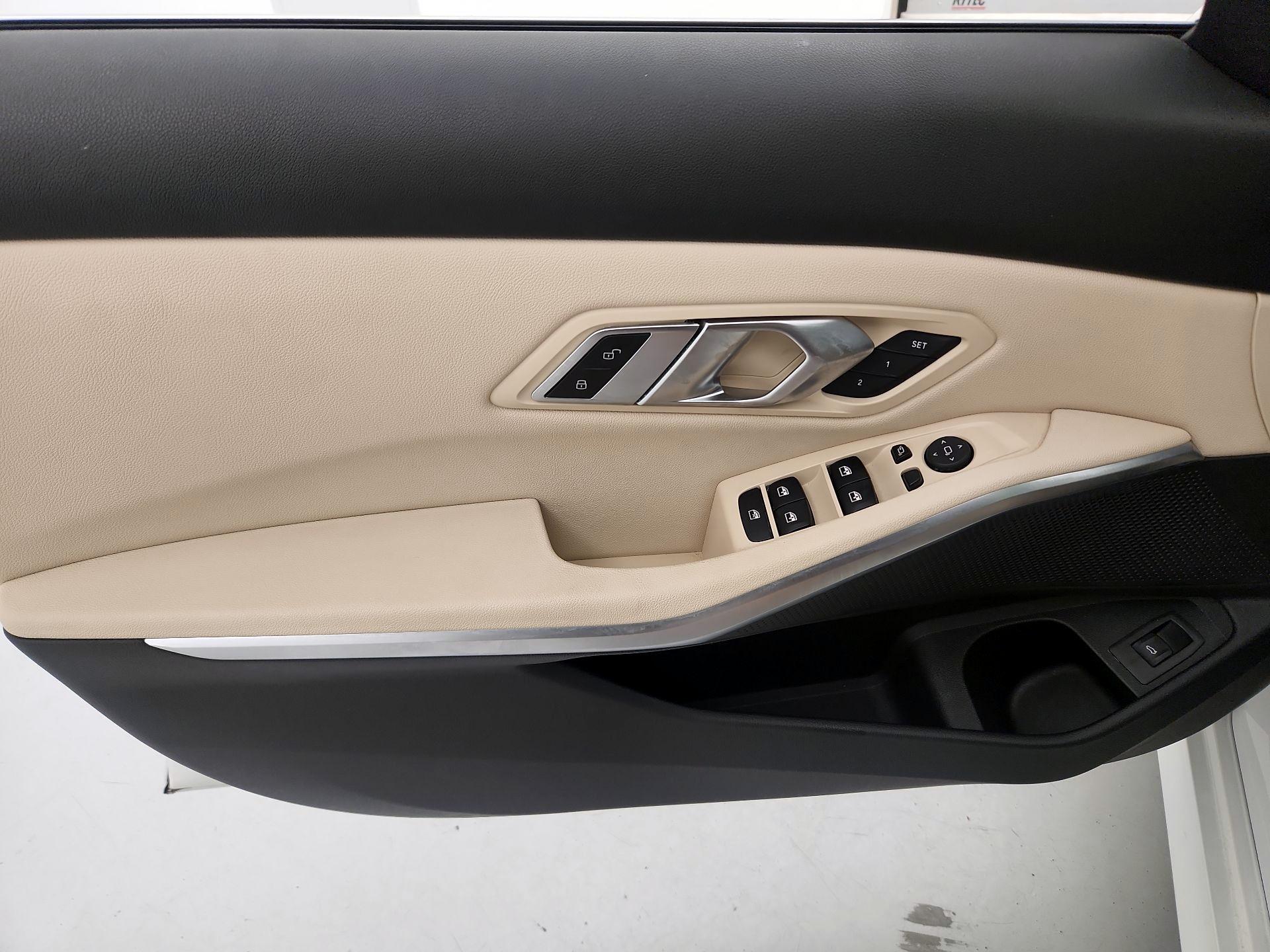 Thumbnail: 2020 BMW 3 Series - 12