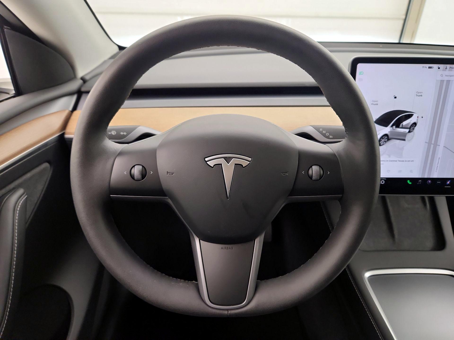 Thumbnail: 2023 Tesla Model Y - 10