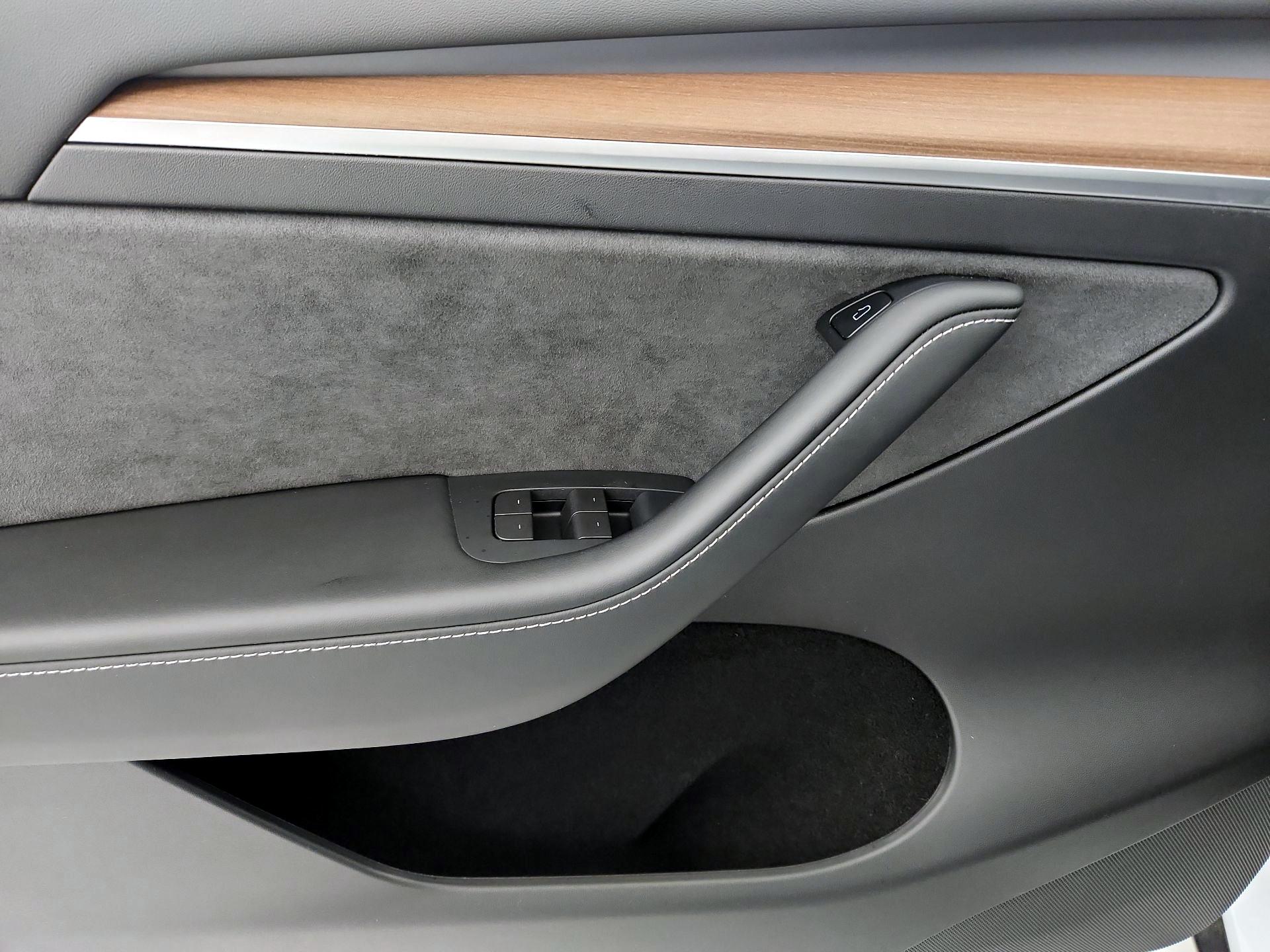 Thumbnail: 2023 Tesla Model Y - 12