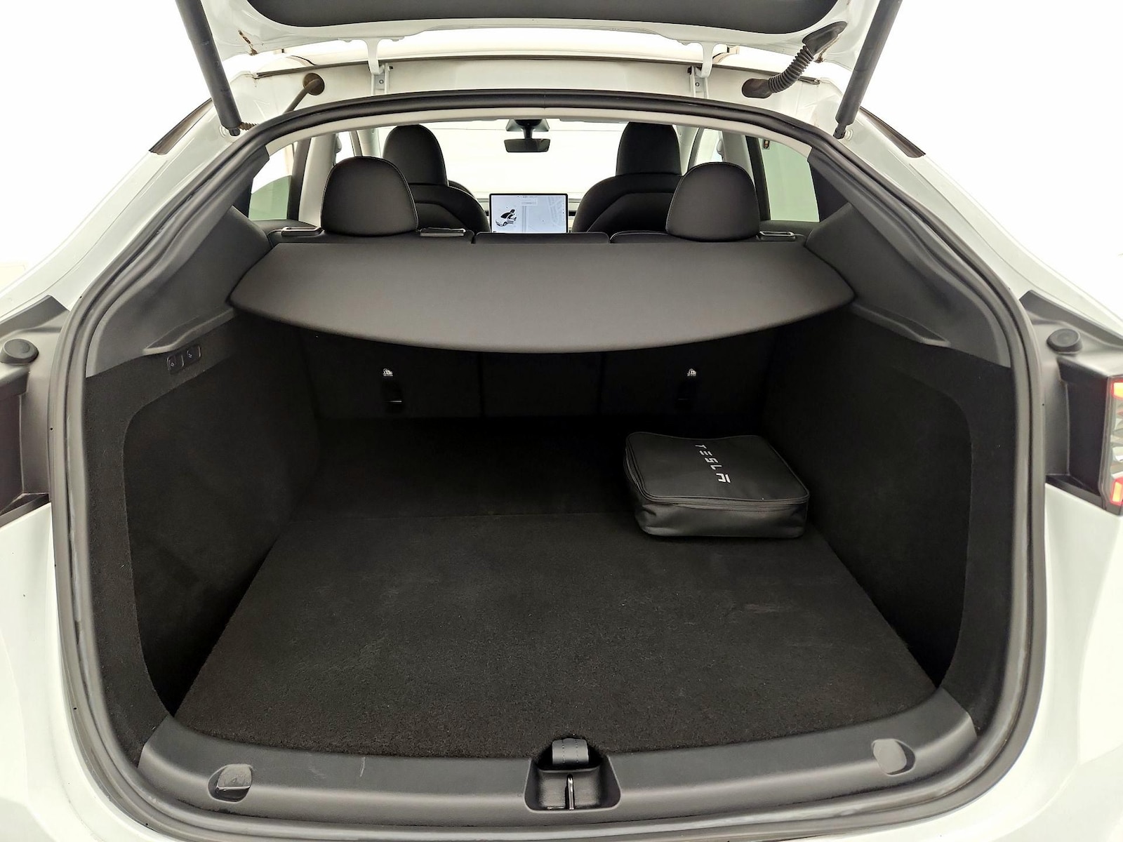 2023 Tesla Model Y Long Range - Photo 22