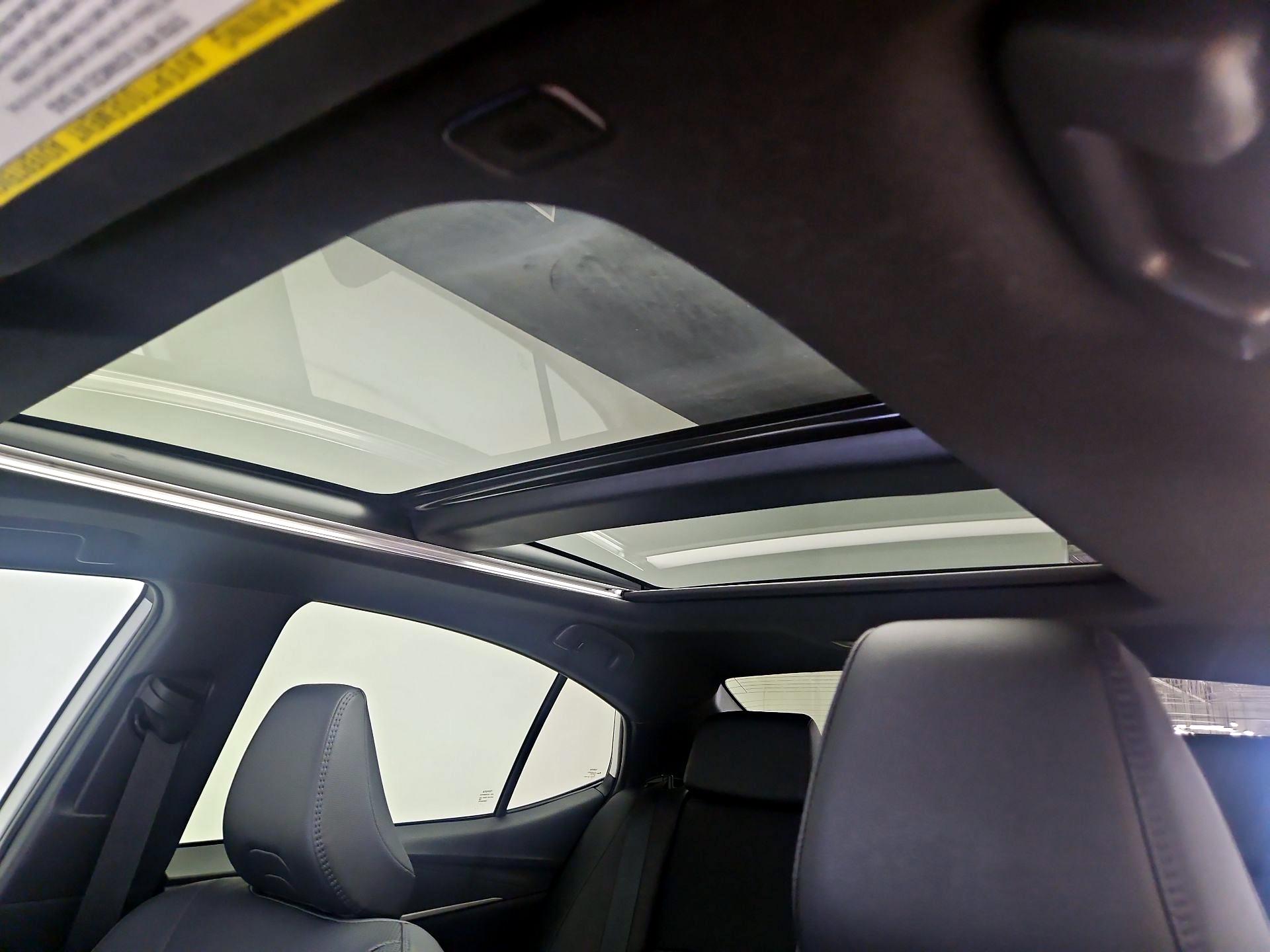 Thumbnail: 2025 Toyota Camry - 20