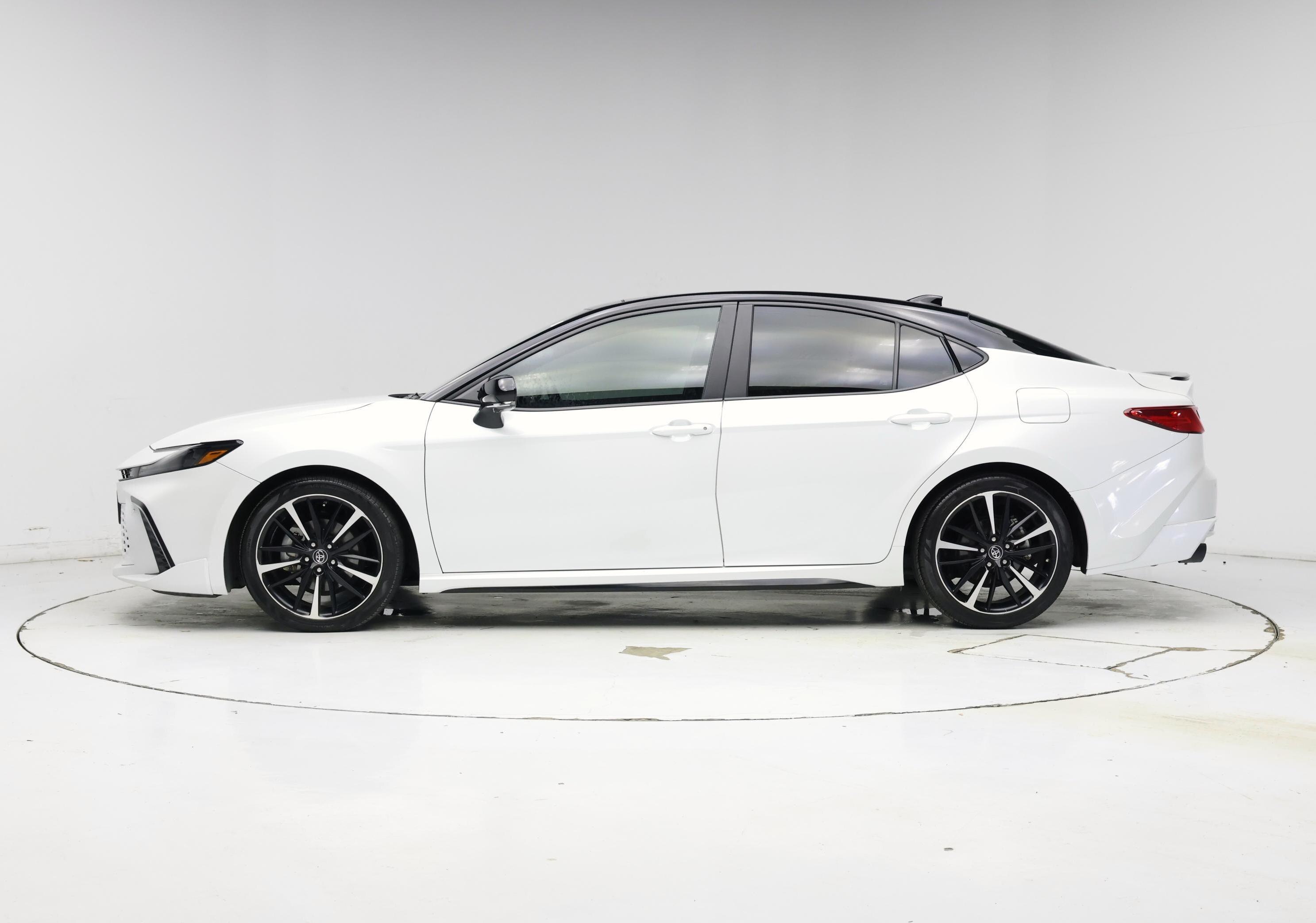 Thumbnail: 2025 Toyota Camry - 3