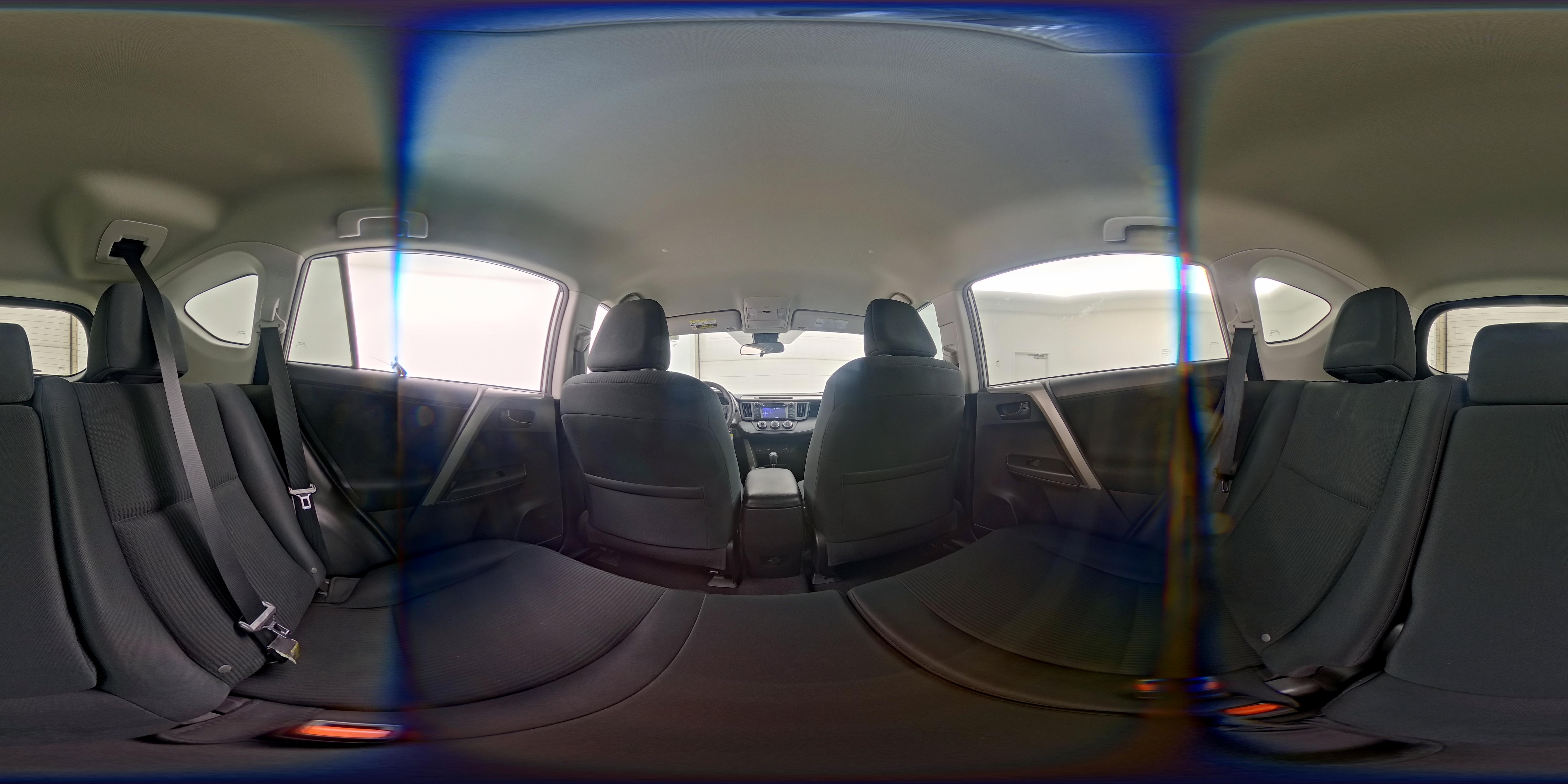 2018 Toyota RAV4 LE - Photo 25