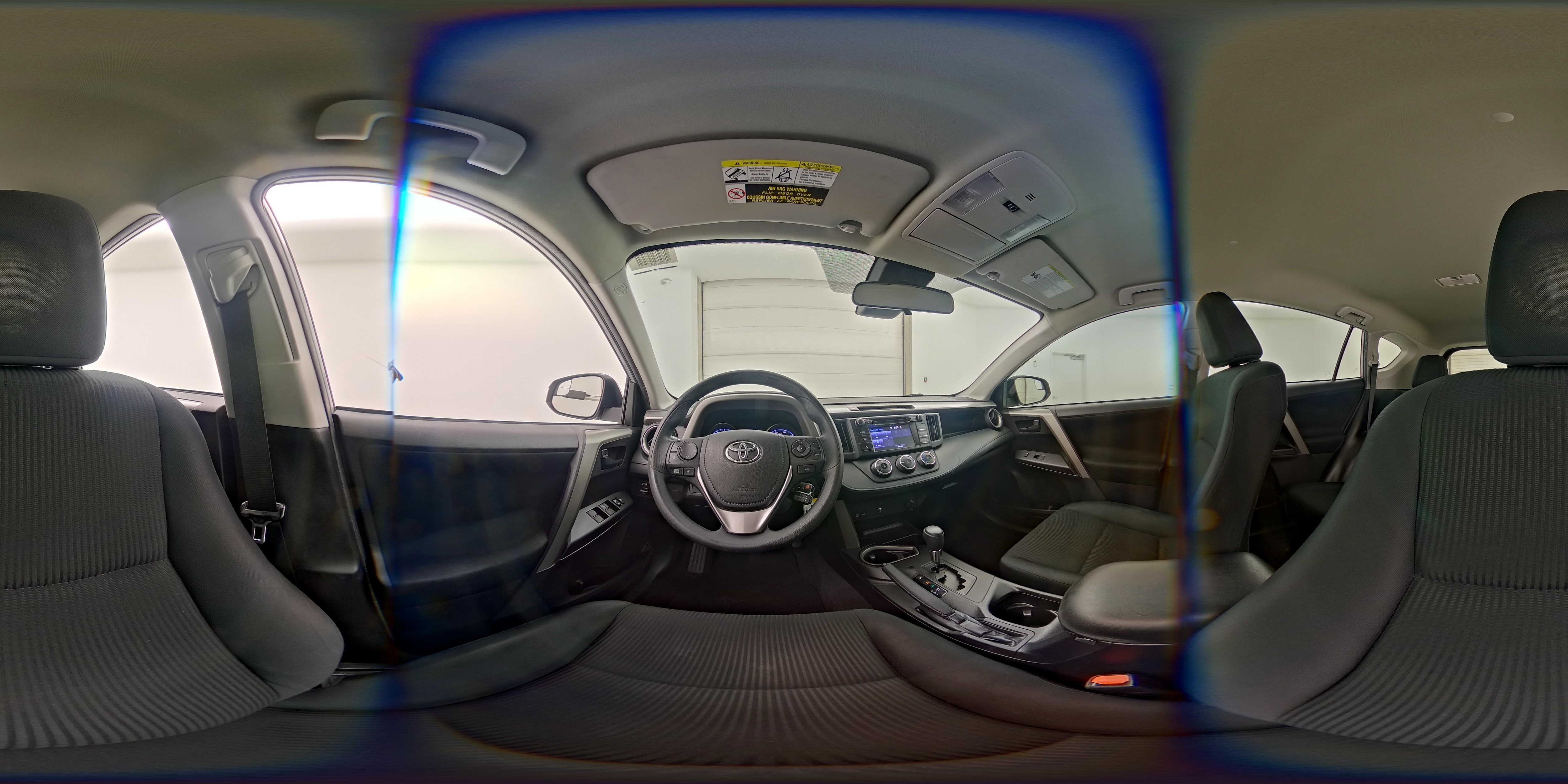 2018 Toyota RAV4 LE - Photo 26