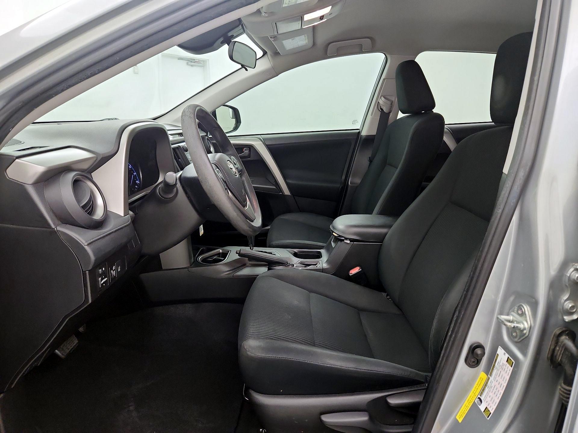 Thumbnail: 2018 Toyota RAV4 - 11