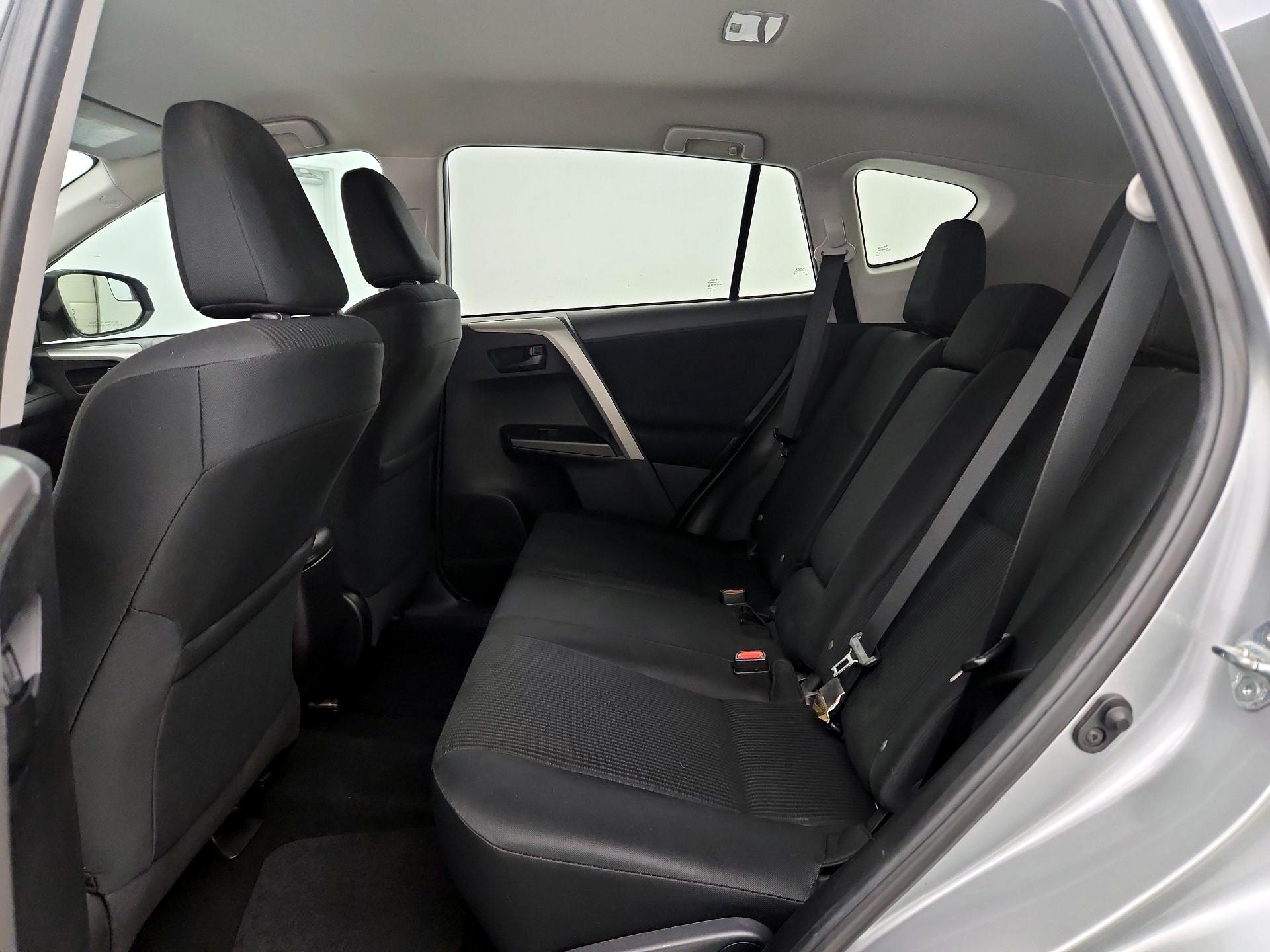 Thumbnail: 2018 Toyota RAV4 - 19