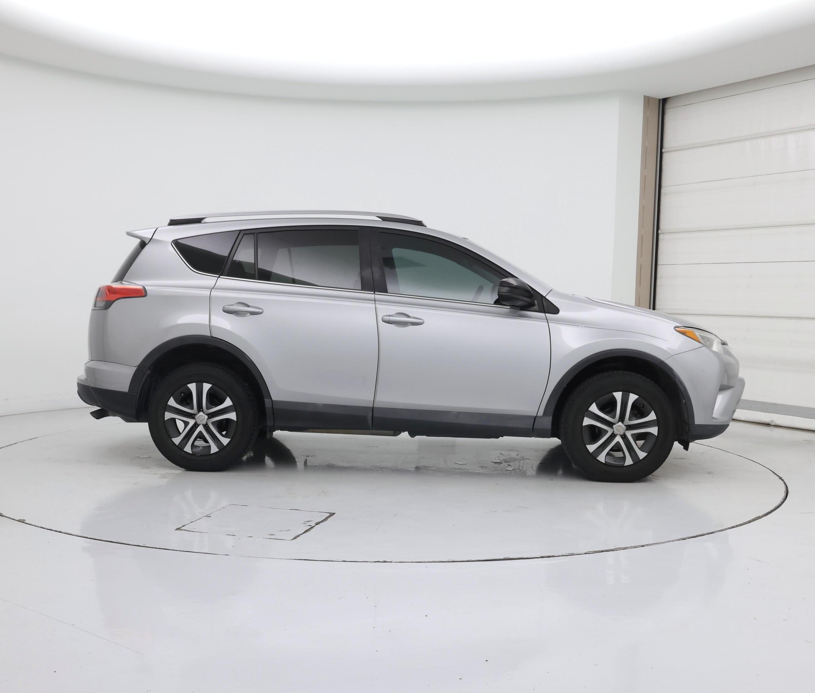 Thumbnail: 2018 Toyota RAV4 - 7