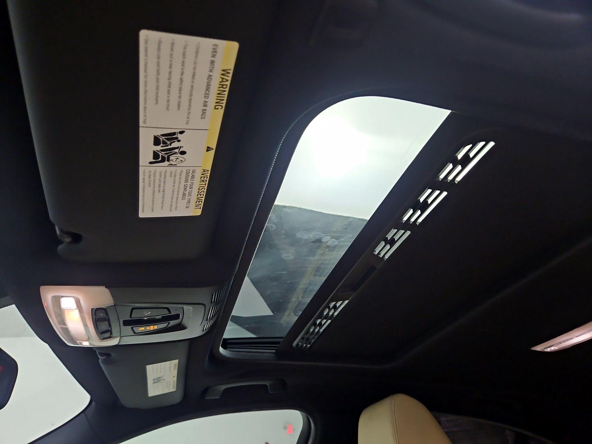 Thumbnail: 2016 BMW 3 Series - 20