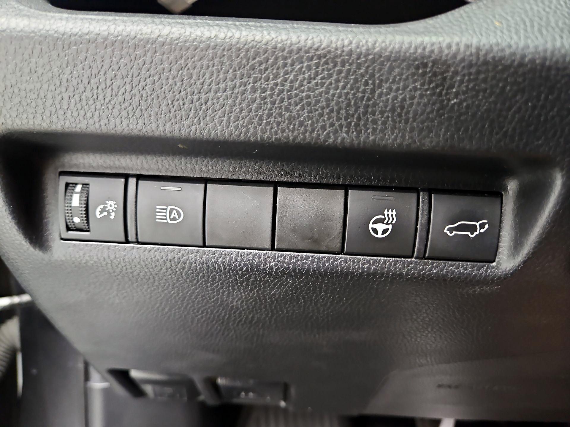 Thumbnail: 2021 Toyota RAV4 - 13