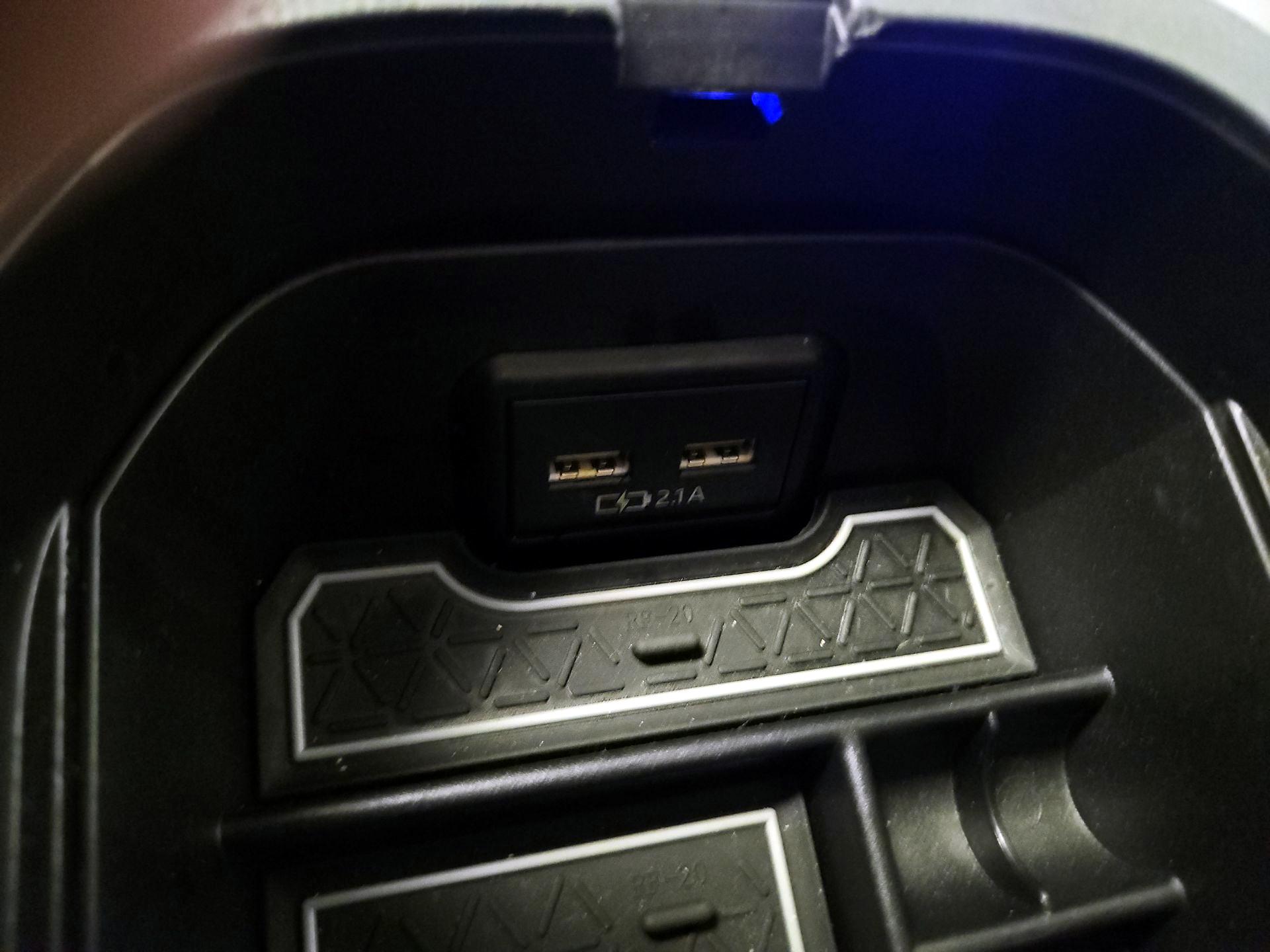 Thumbnail: 2021 Toyota RAV4 - 18