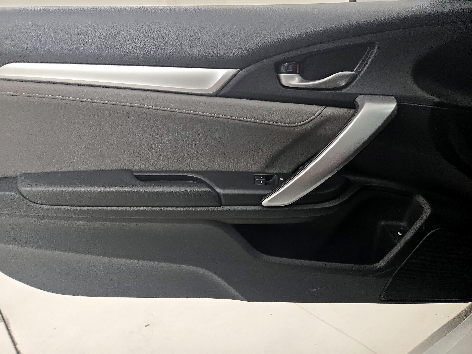 Thumbnail: 2017 Honda Civic - 12