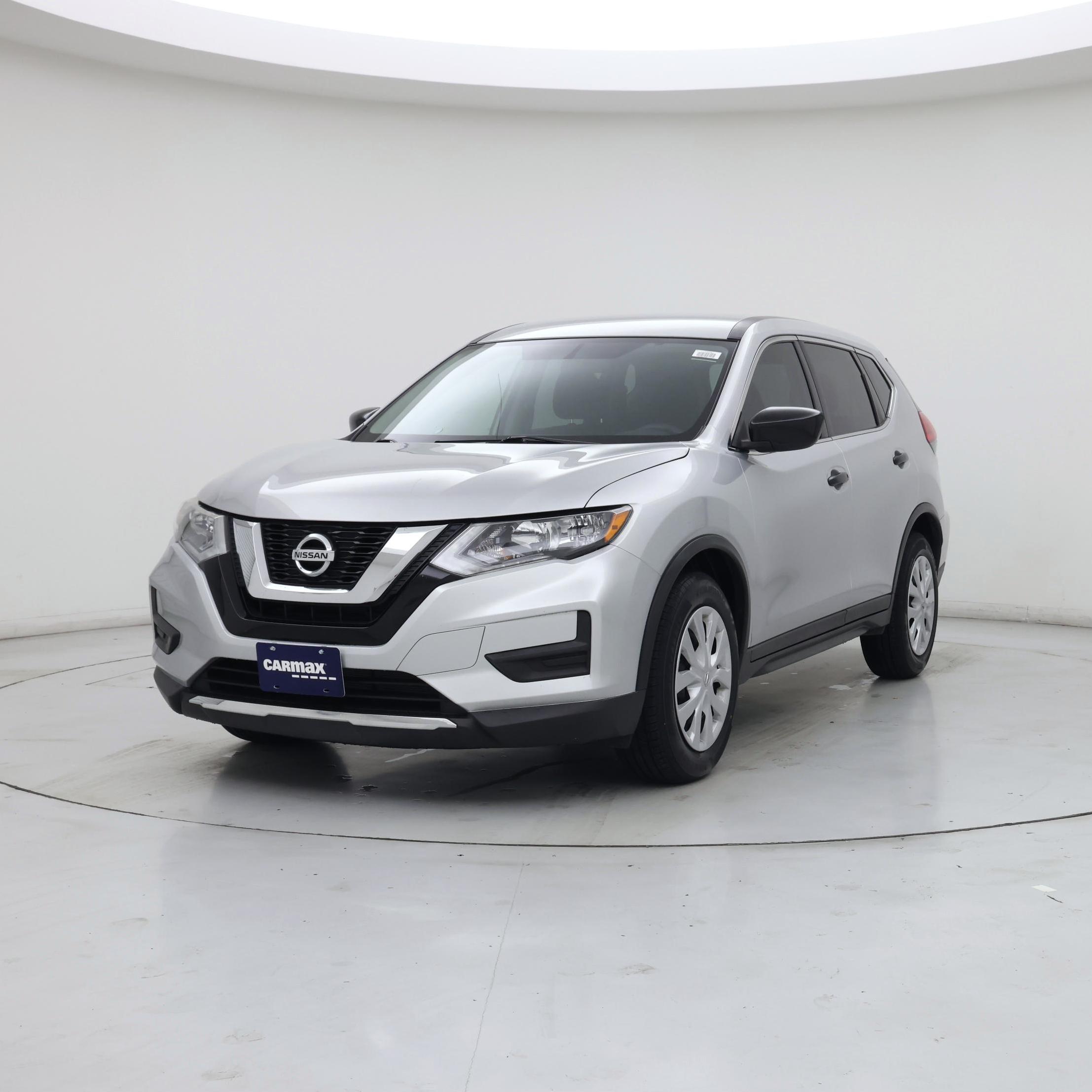 Thumbnail: 2017 Nissan Rogue - 4