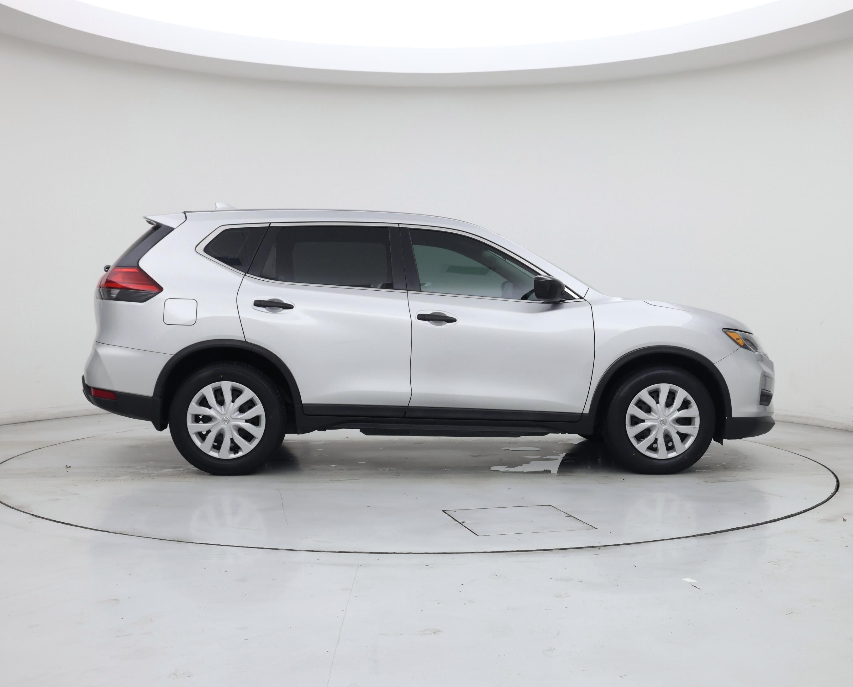 Thumbnail: 2017 Nissan Rogue - 7
