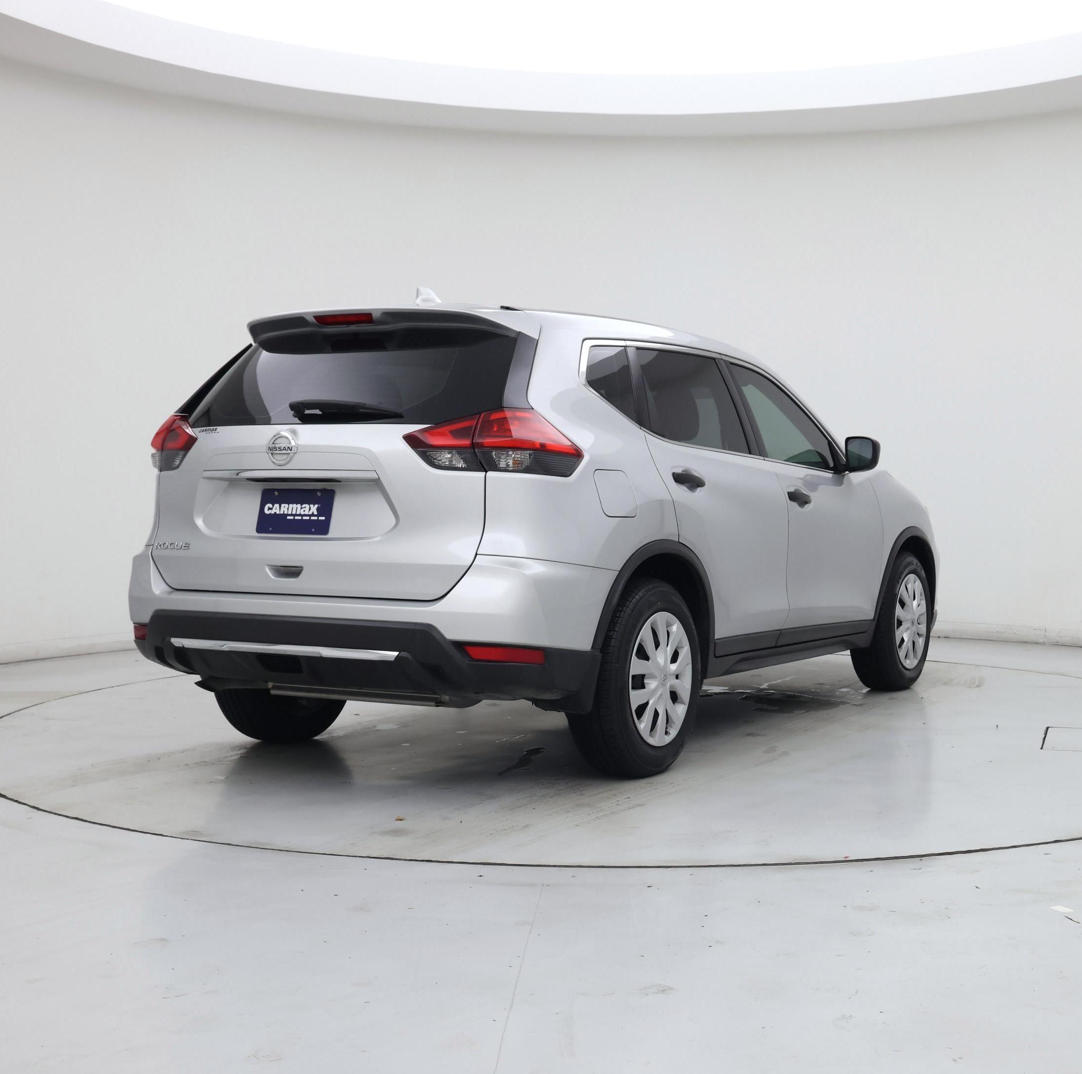 Thumbnail: 2017 Nissan Rogue - 8