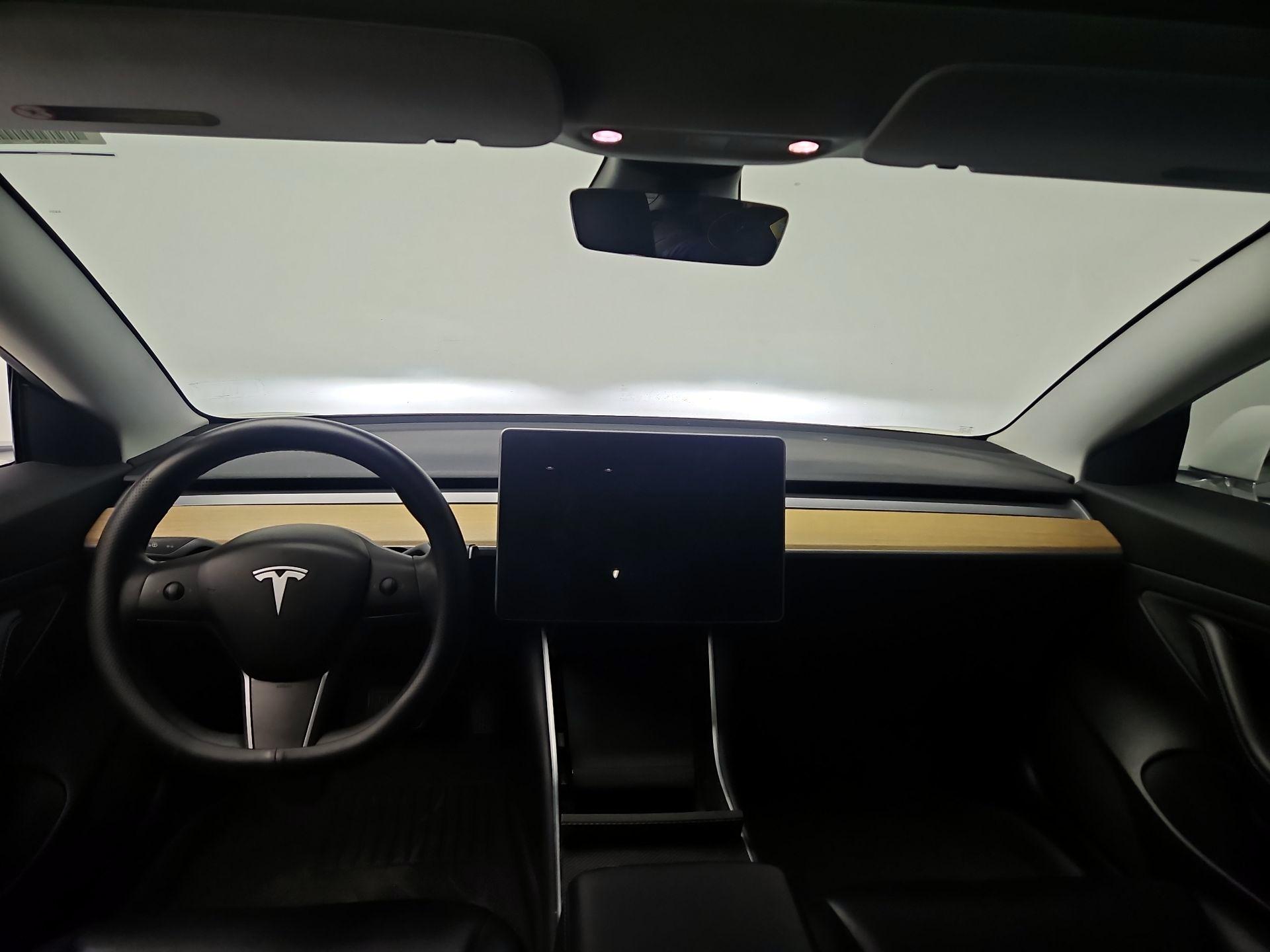 Thumbnail: 2020 Tesla Model 3 - 9