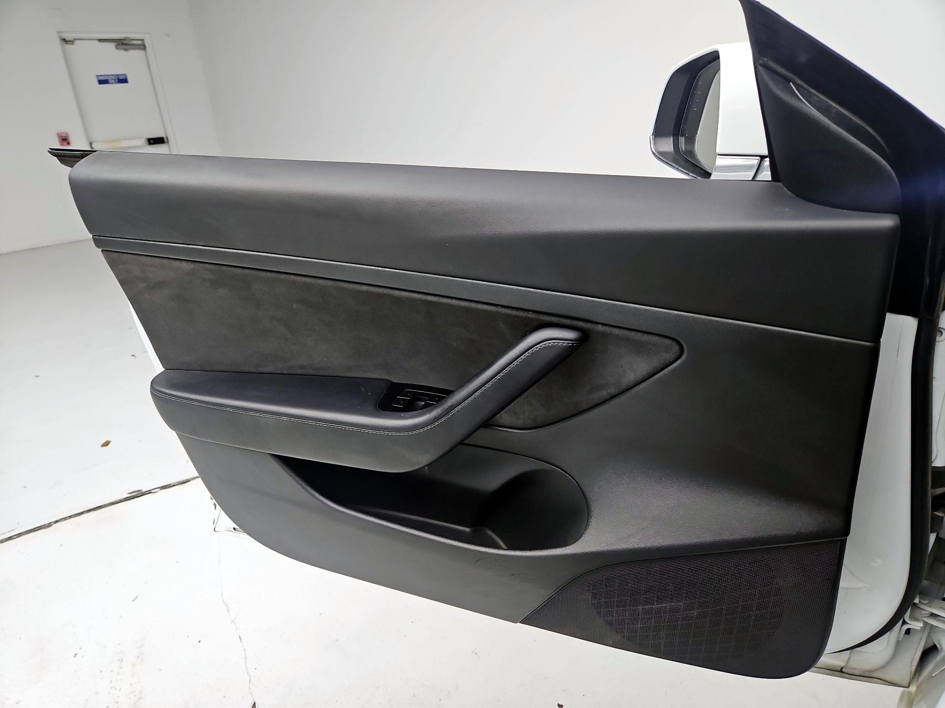 Thumbnail: 2020 Tesla Model 3 - 12