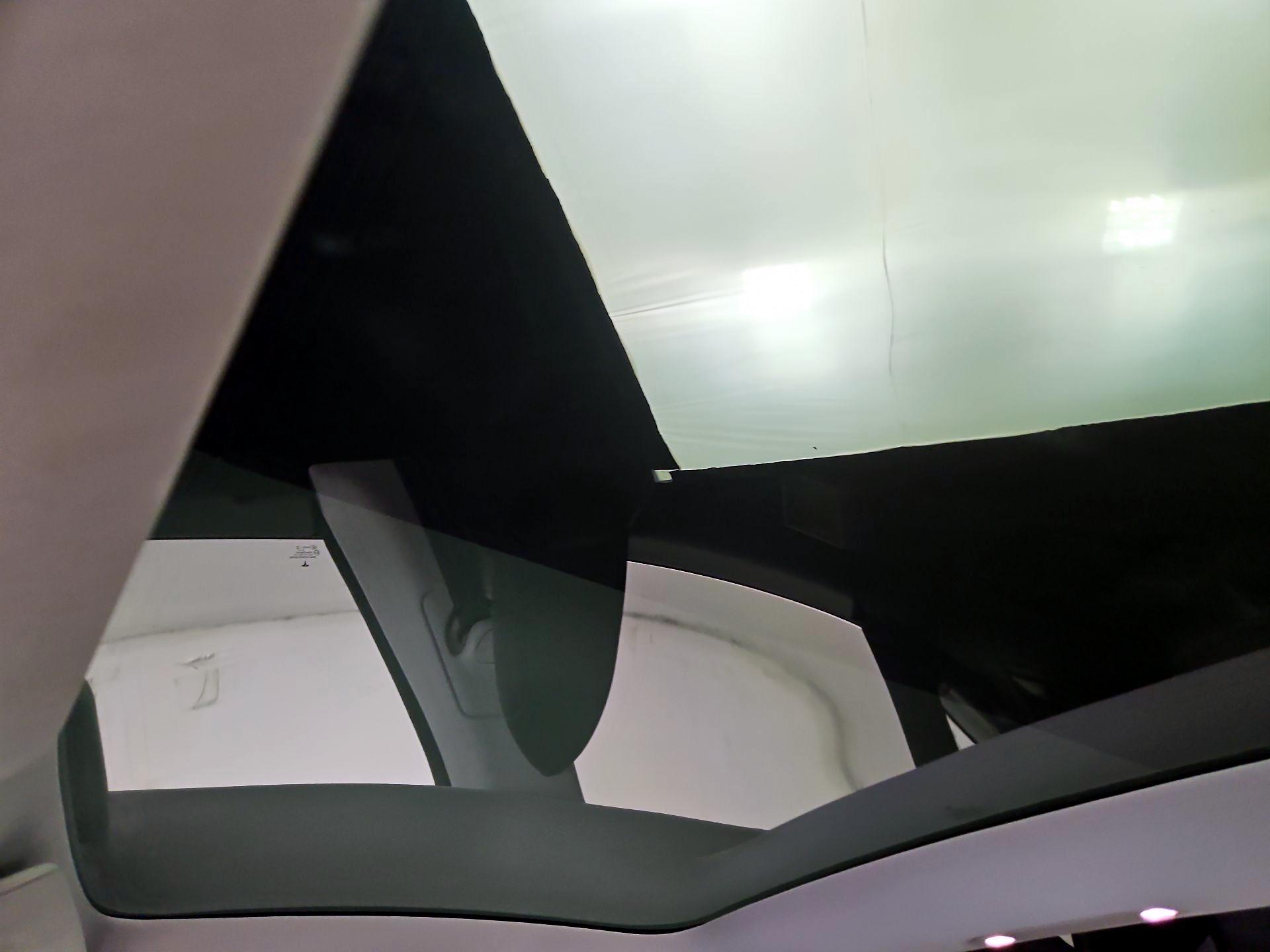 Thumbnail: 2020 Tesla Model 3 - 18