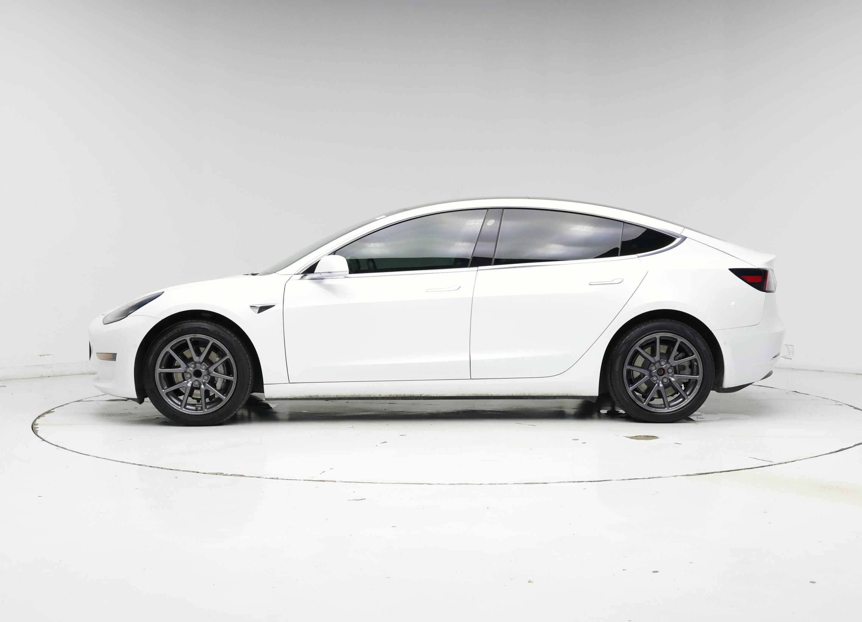 Thumbnail: 2020 Tesla Model 3 - 3