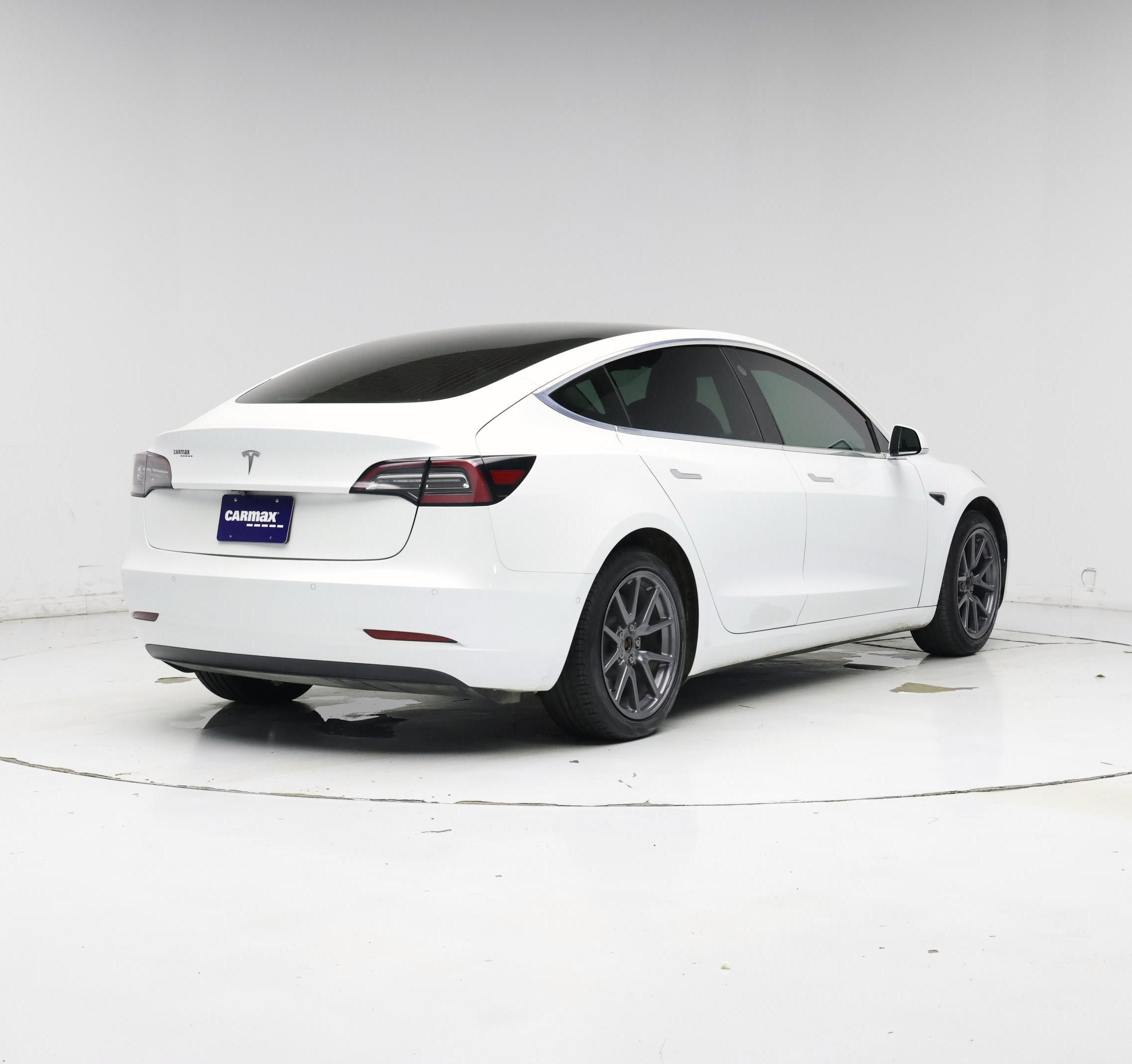 Thumbnail: 2020 Tesla Model 3 - 8