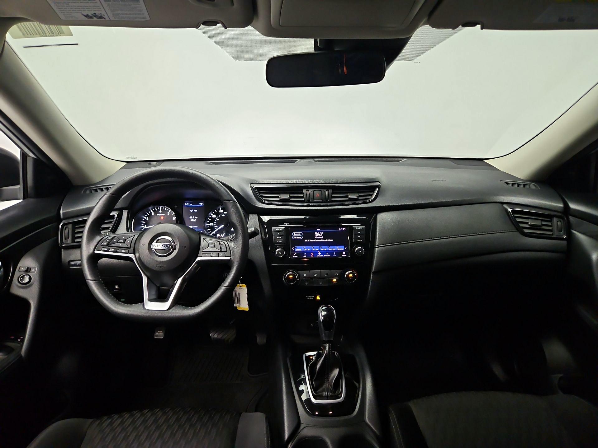 Thumbnail: 2020 Nissan Rogue - 9
