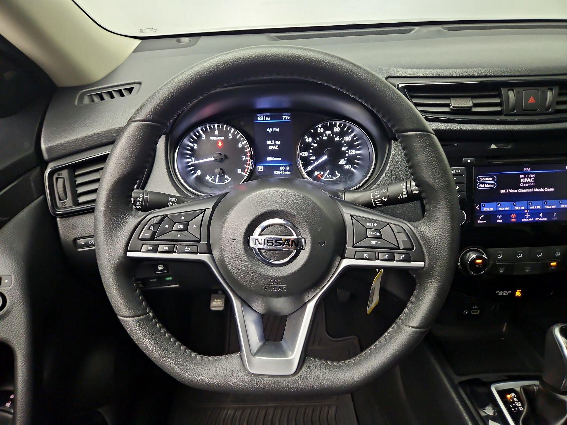 Thumbnail: 2020 Nissan Rogue - 10