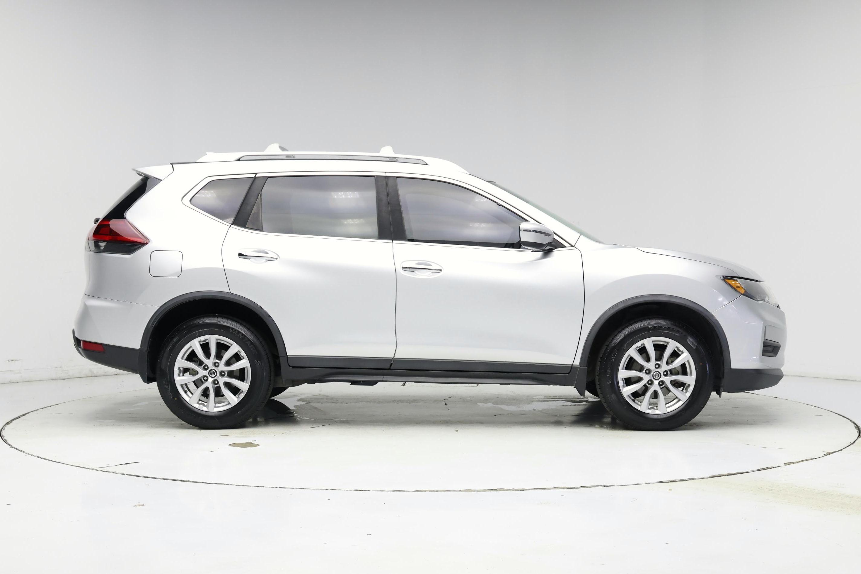 Thumbnail: 2020 Nissan Rogue - 7