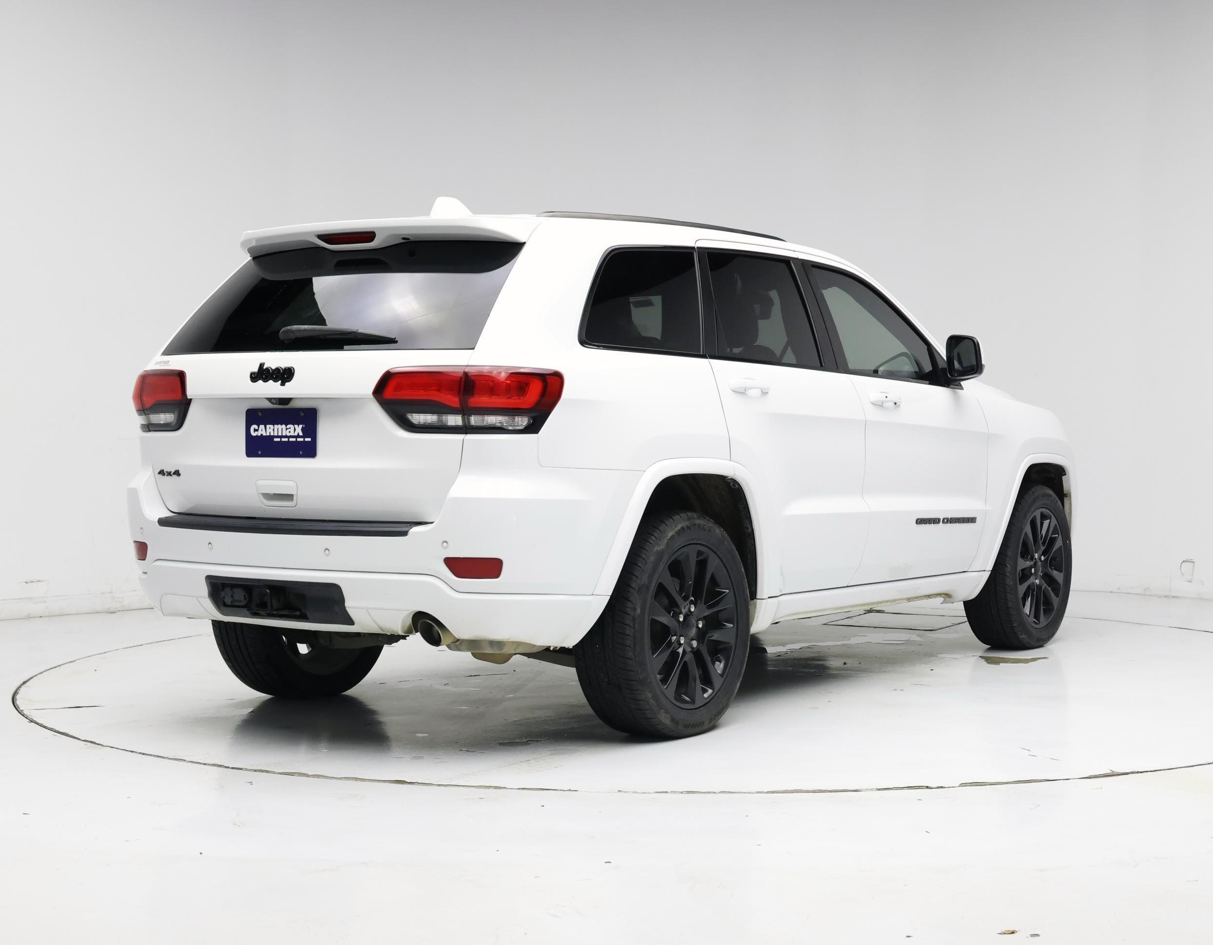 Thumbnail: 2019 Jeep Grand Cherokee - 8