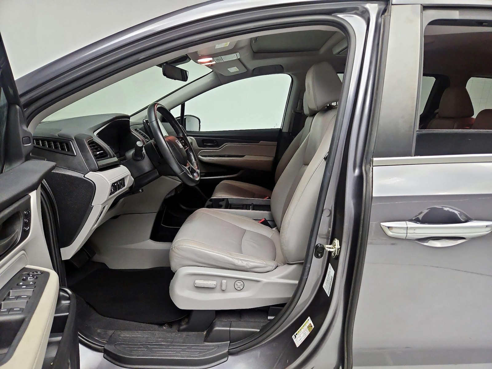 2019 Honda Odyssey EX-L - Photo 12