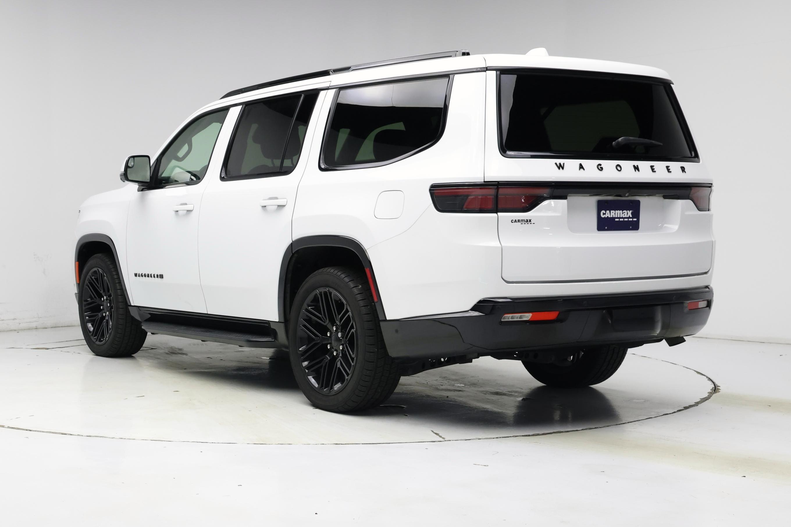 Thumbnail: 2022 Jeep Wagoneer - 2