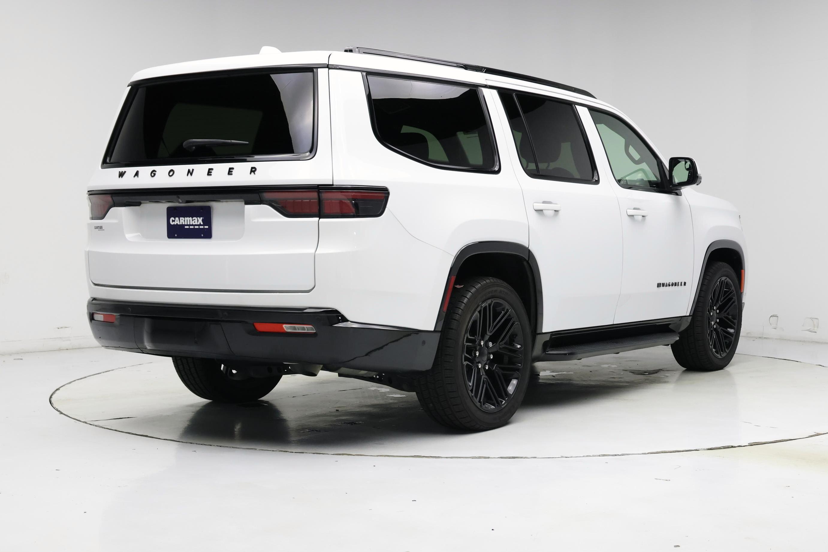 Thumbnail: 2022 Jeep Wagoneer - 8
