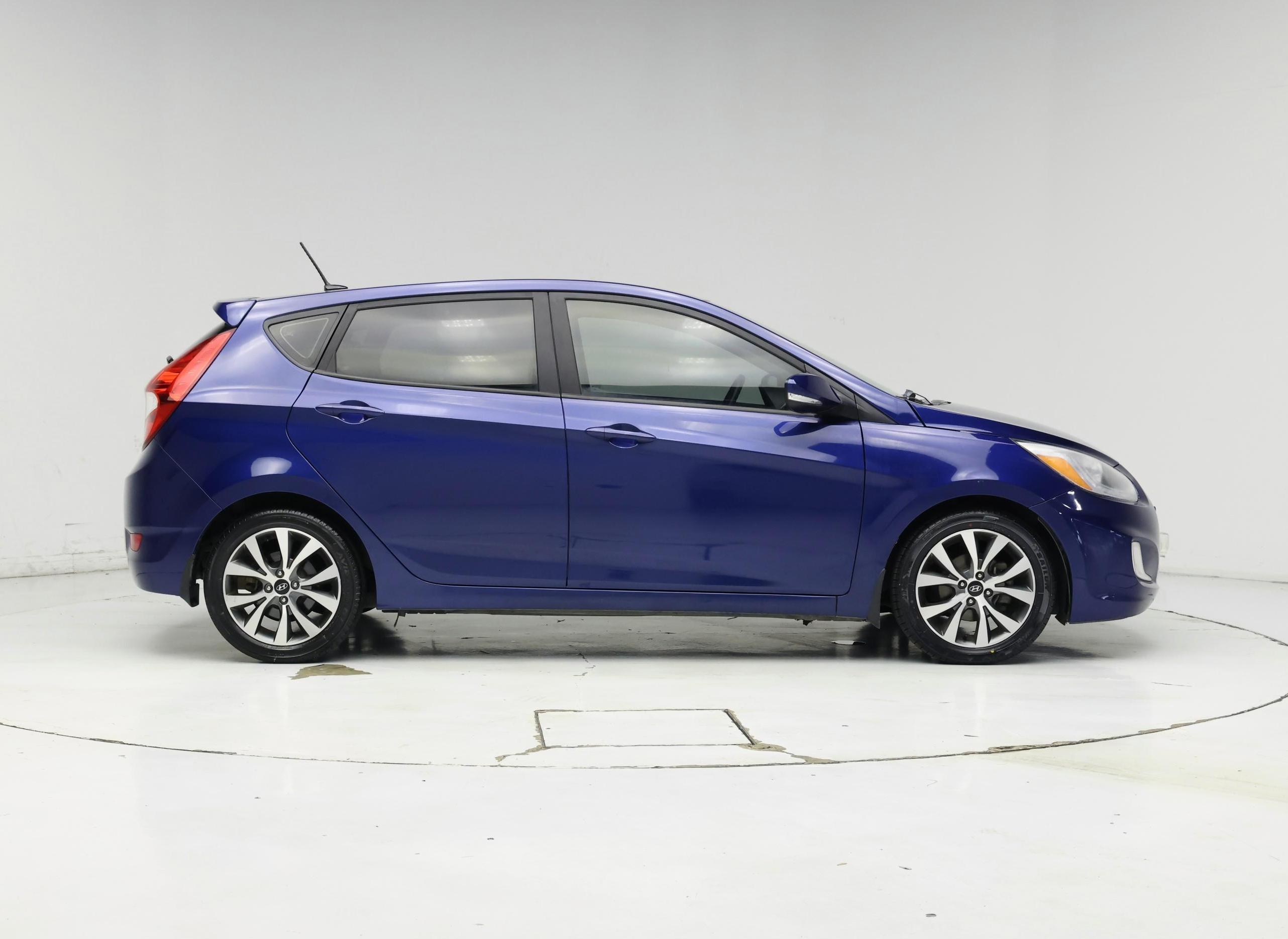 Thumbnail: 2017 Hyundai Accent - 7