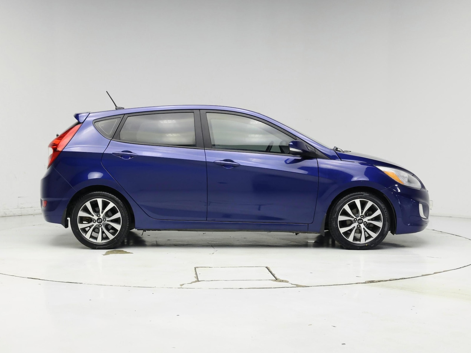 2017 Hyundai Accent Sport - Photo 8