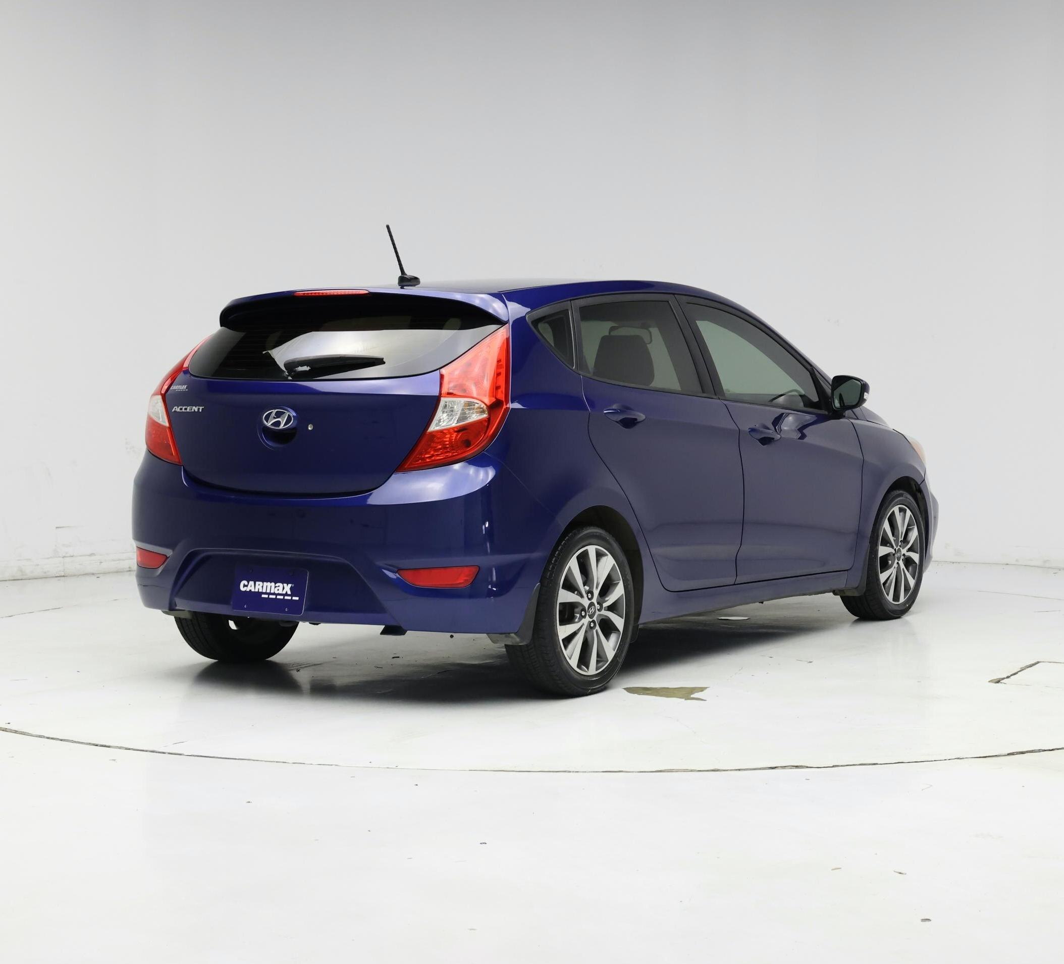 Thumbnail: 2017 Hyundai Accent - 8