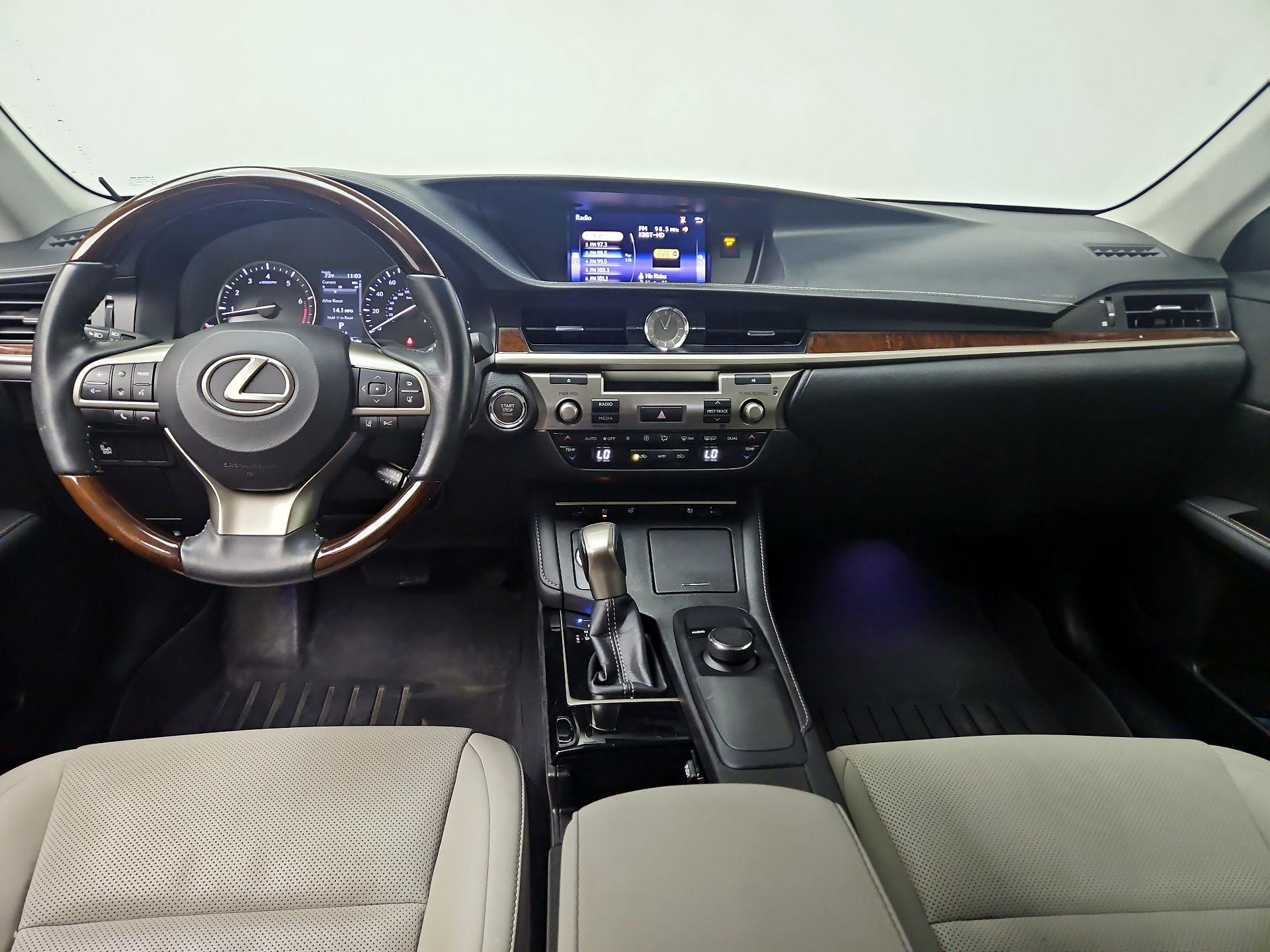 Thumbnail: 2017 Lexus ES - 9