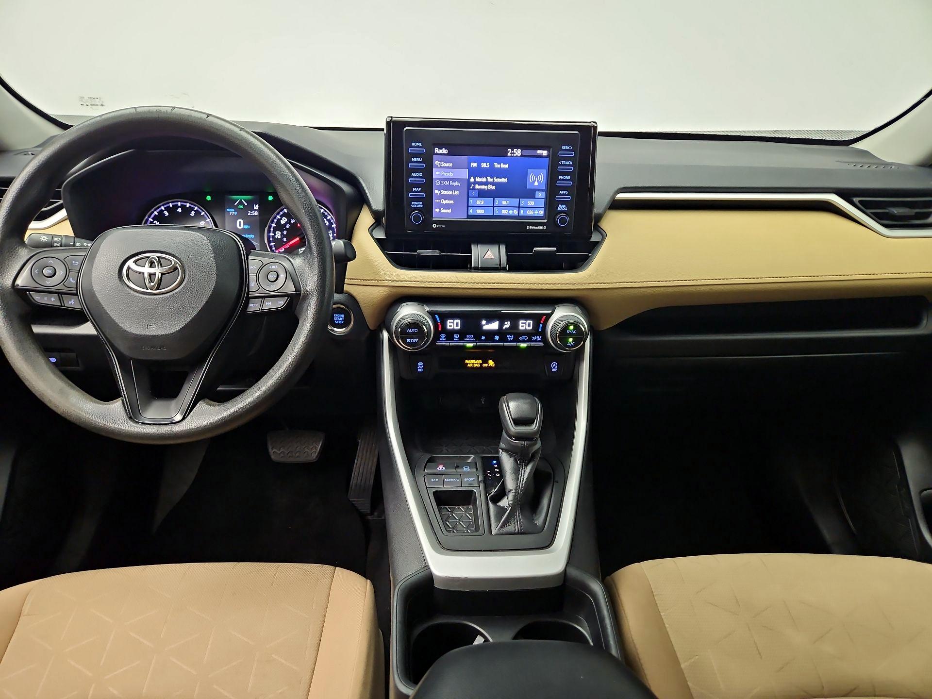 Thumbnail: 2021 Toyota RAV4 - 9