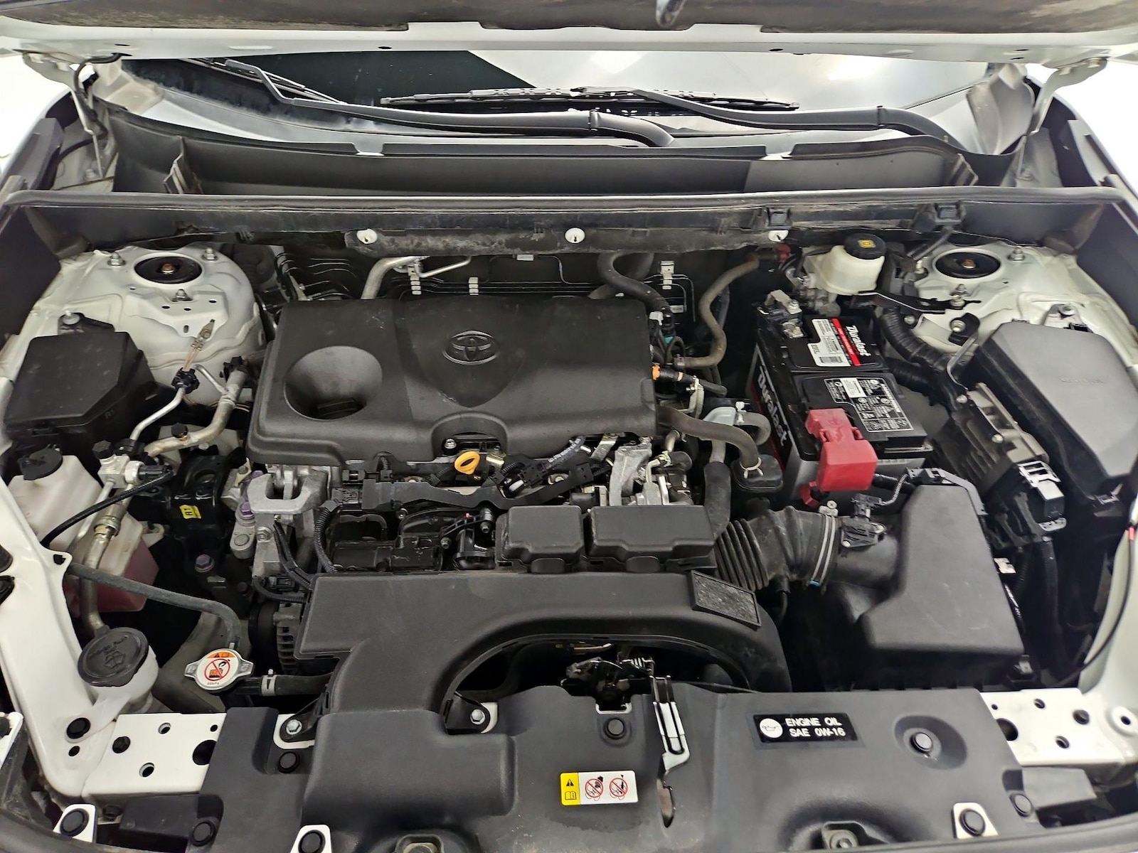 2021 Toyota RAV4 XLE - Photo 23