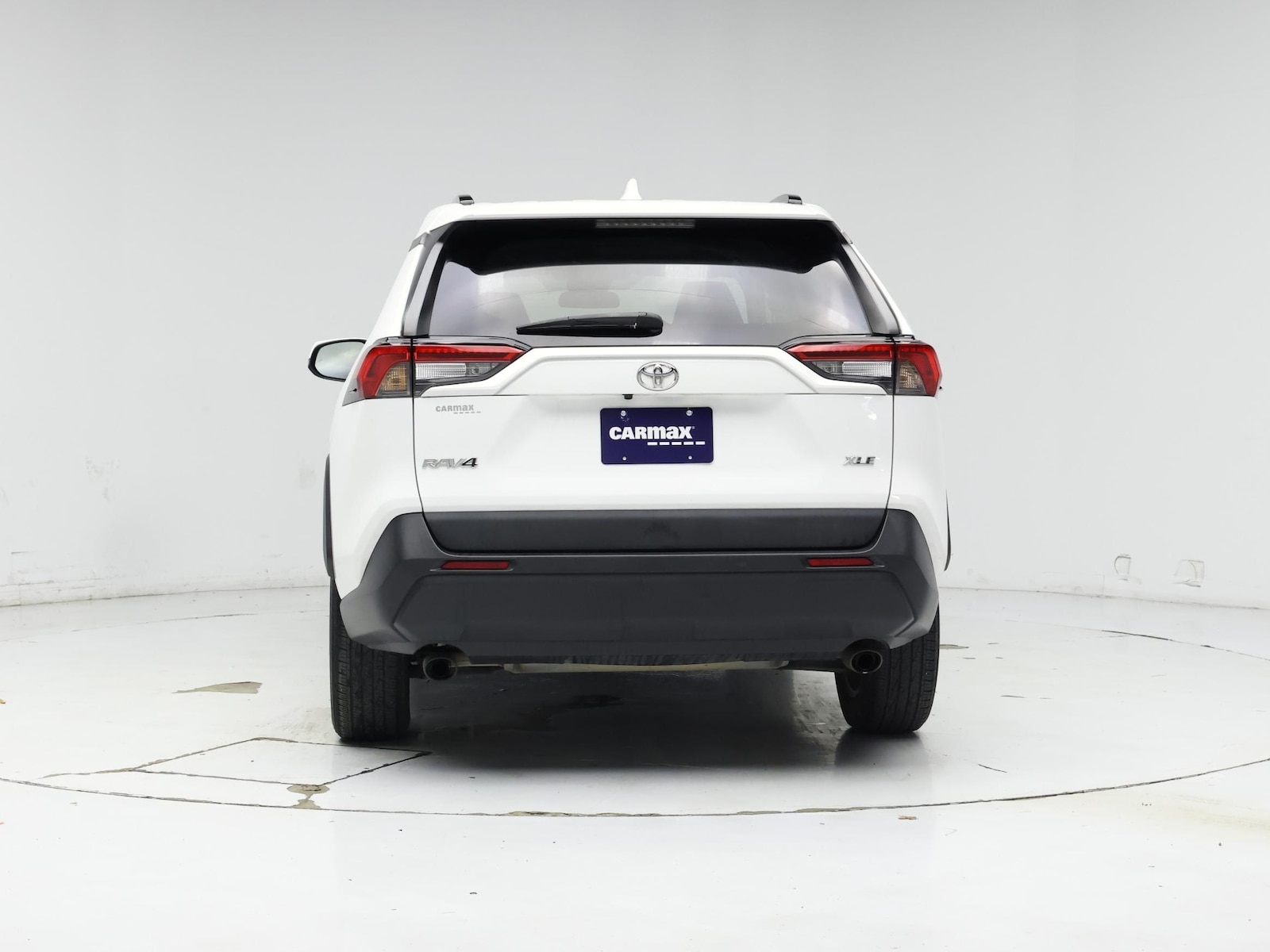 2021 Toyota RAV4 XLE - Photo 7