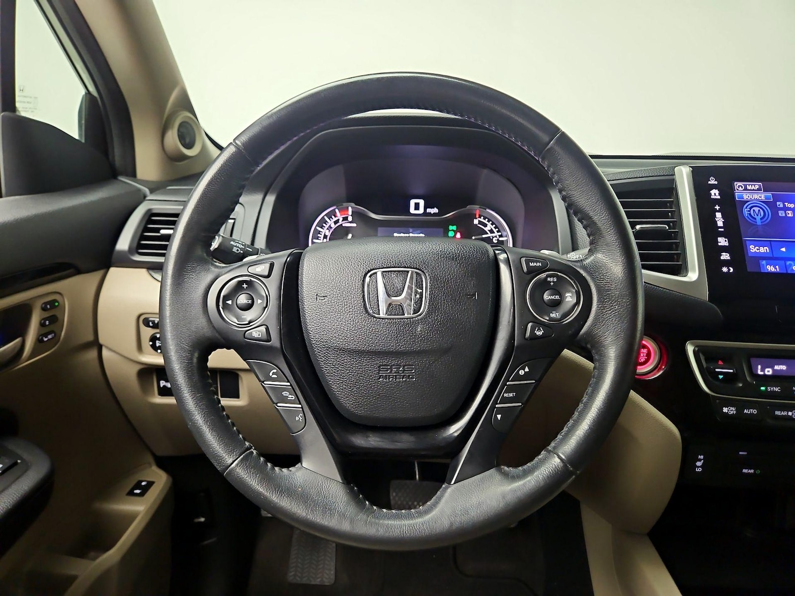 2017 Honda Pilot Touring - Photo 11